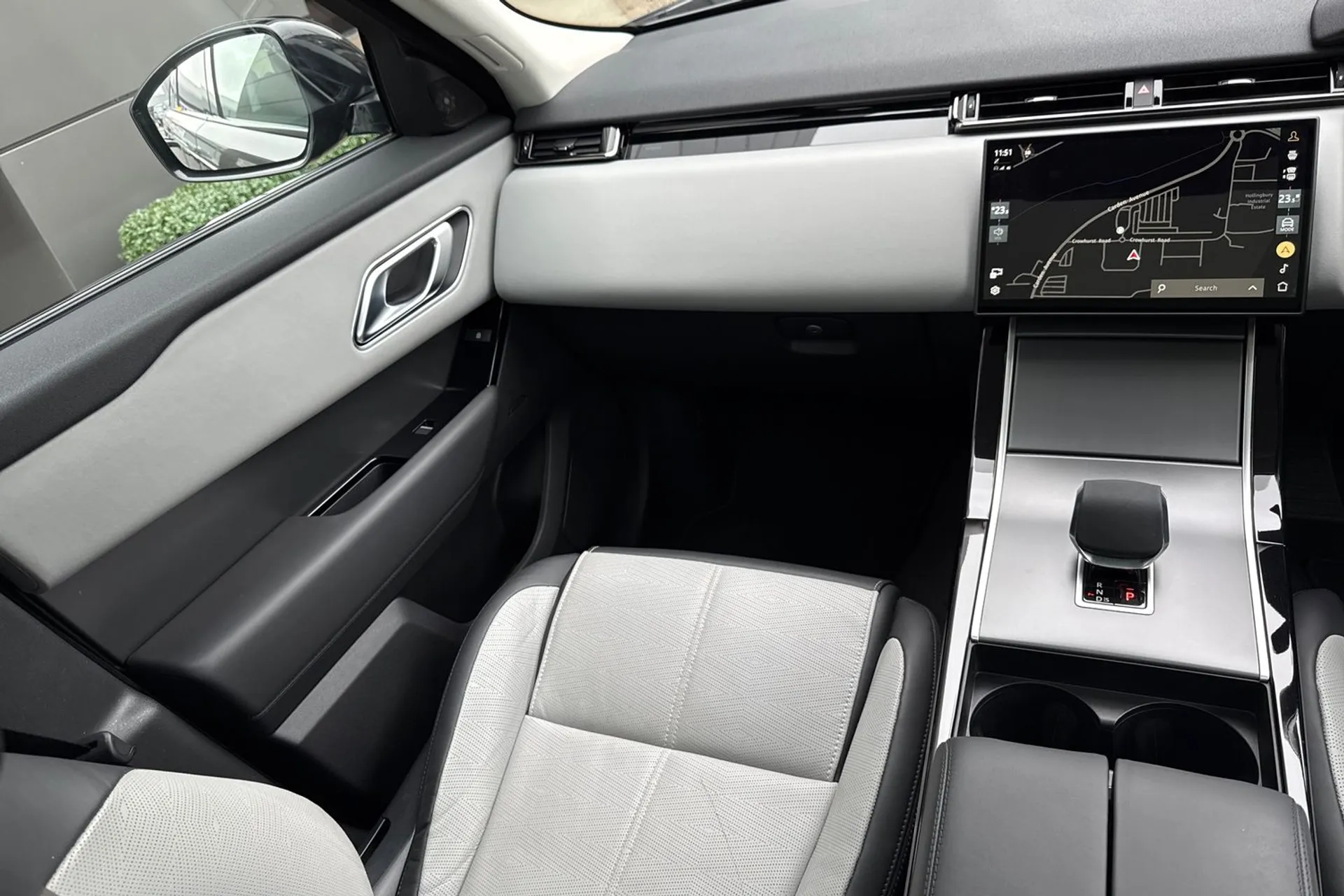 LAND ROVER RANGE ROVER VELAR thumbnail image number 50