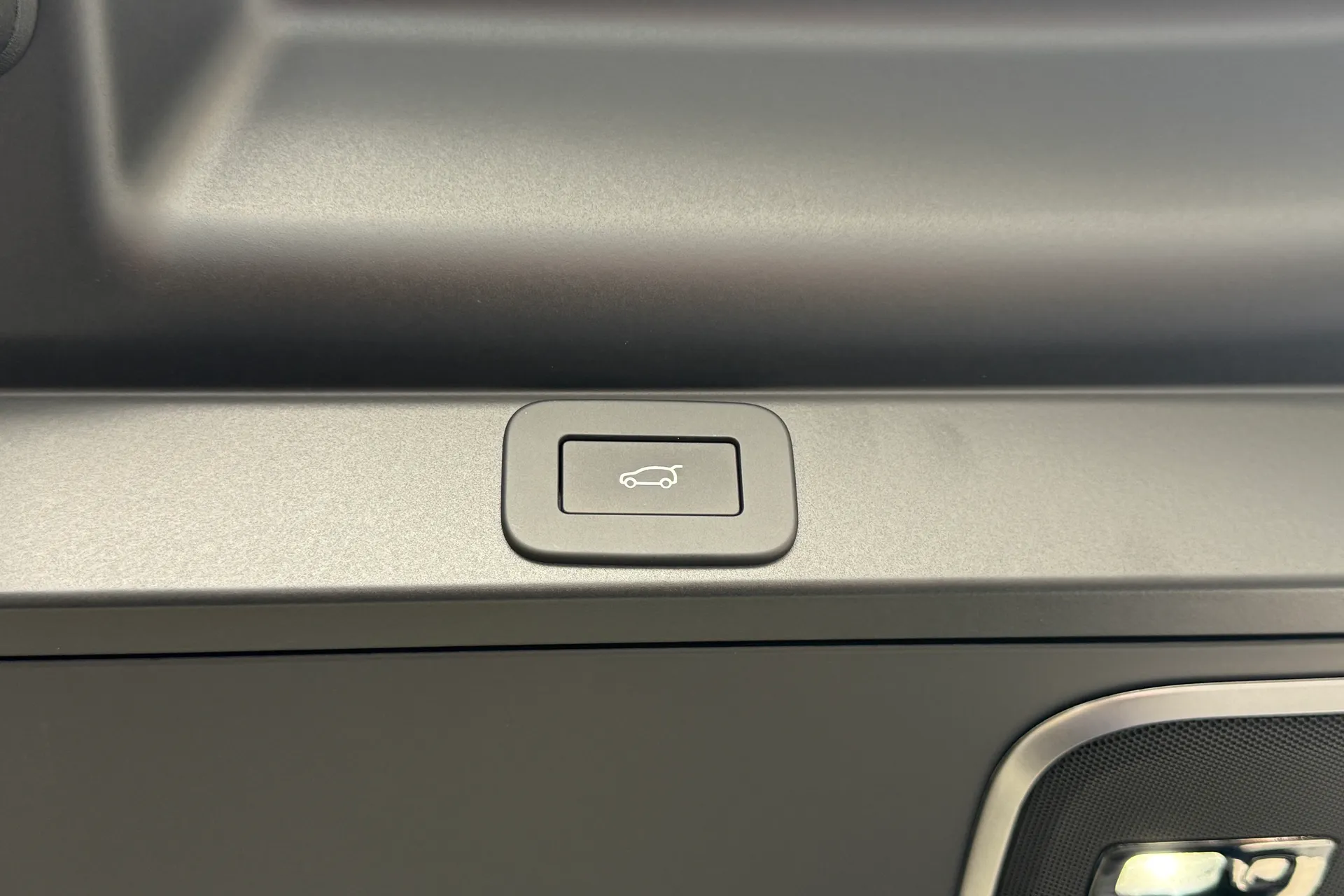 LAND ROVER RANGE ROVER thumbnail image number 46