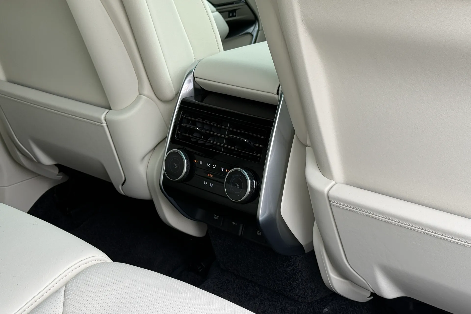 LAND ROVER RANGE ROVER thumbnail image number 55