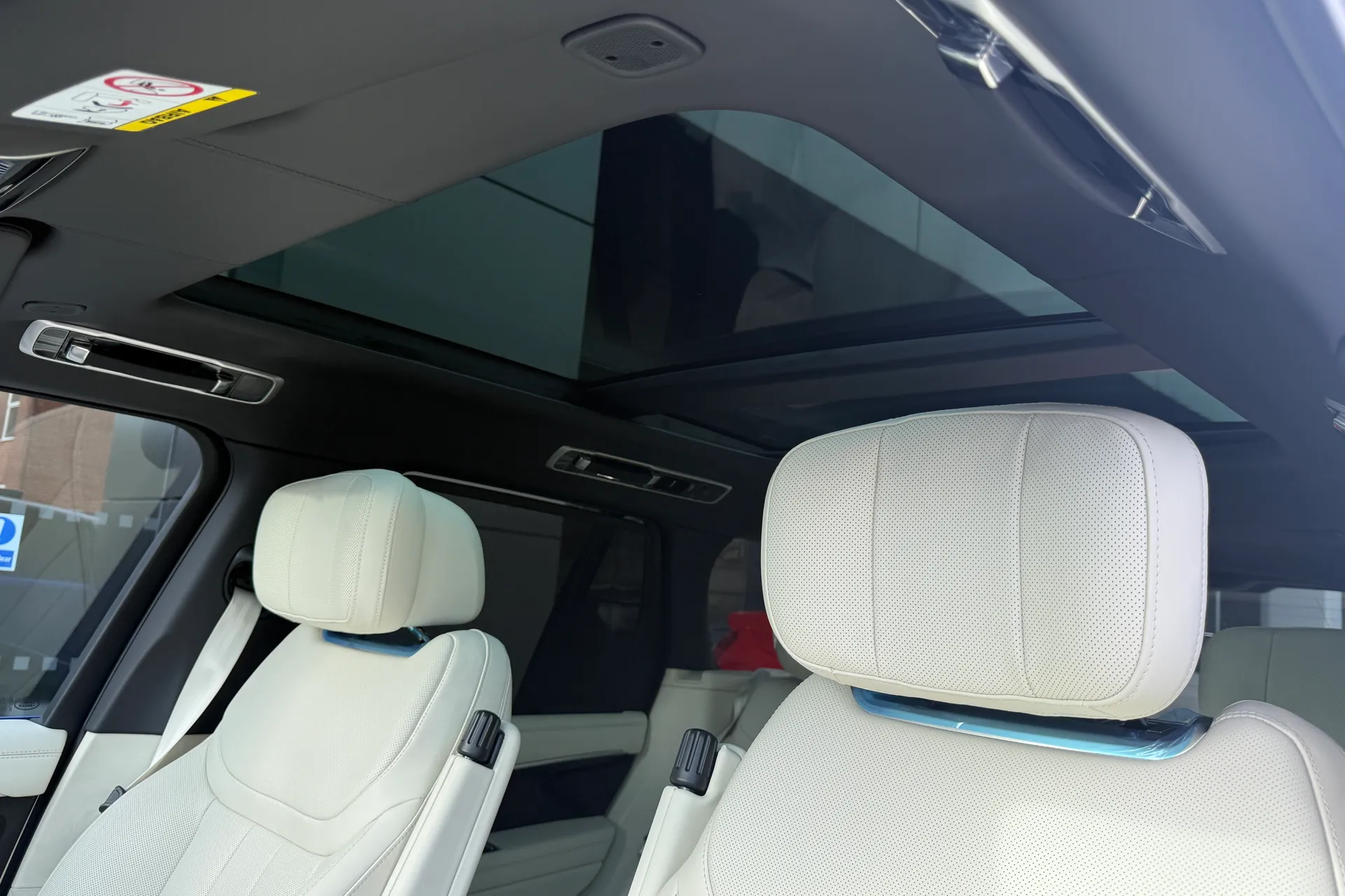 LAND ROVER RANGE ROVER thumbnail image number 60