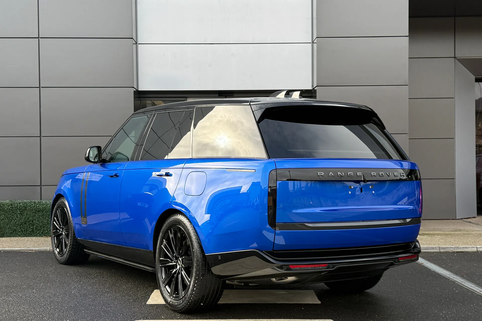 LAND ROVER RANGE ROVER thumbnail image number 16