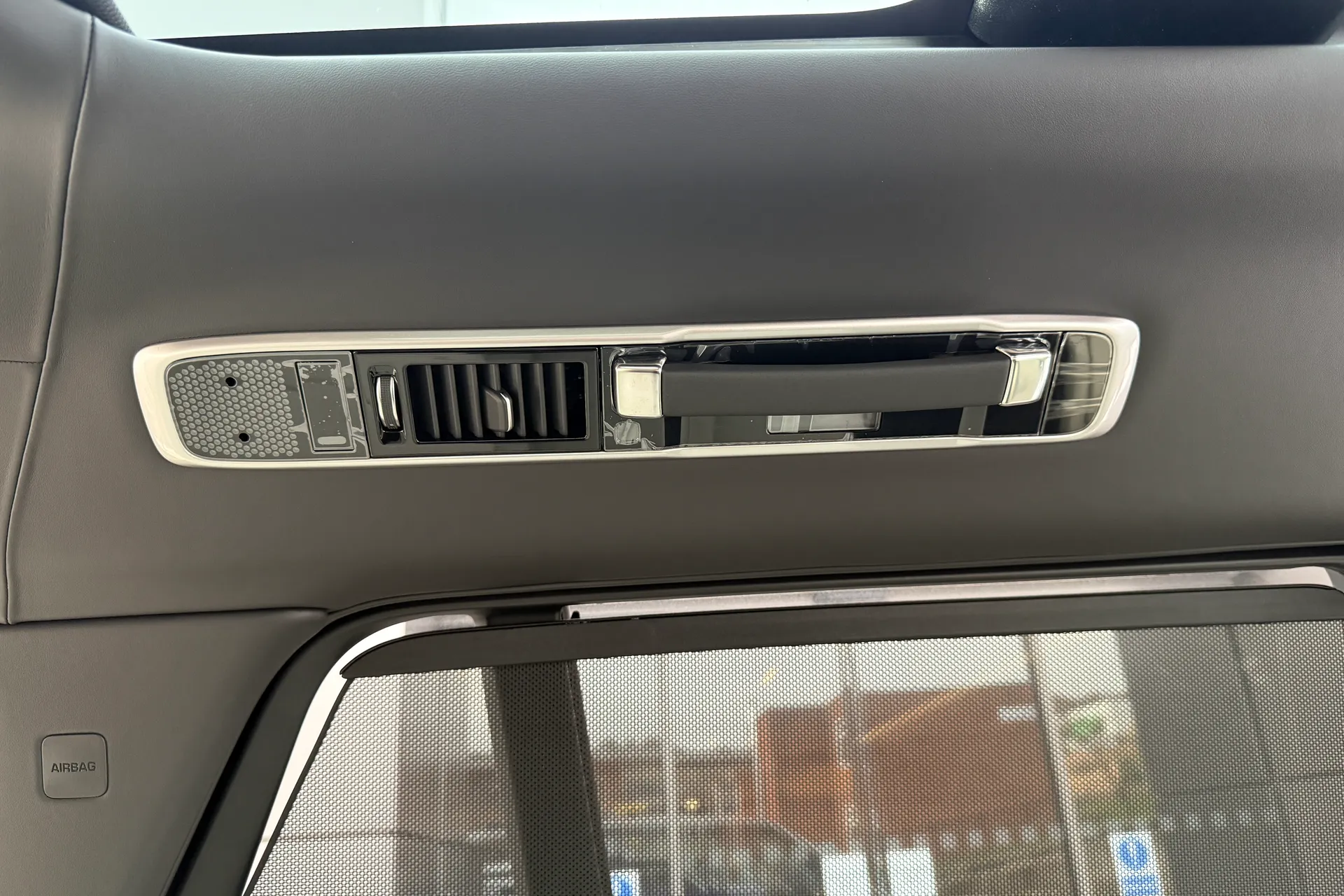 LAND ROVER RANGE ROVER thumbnail image number 65