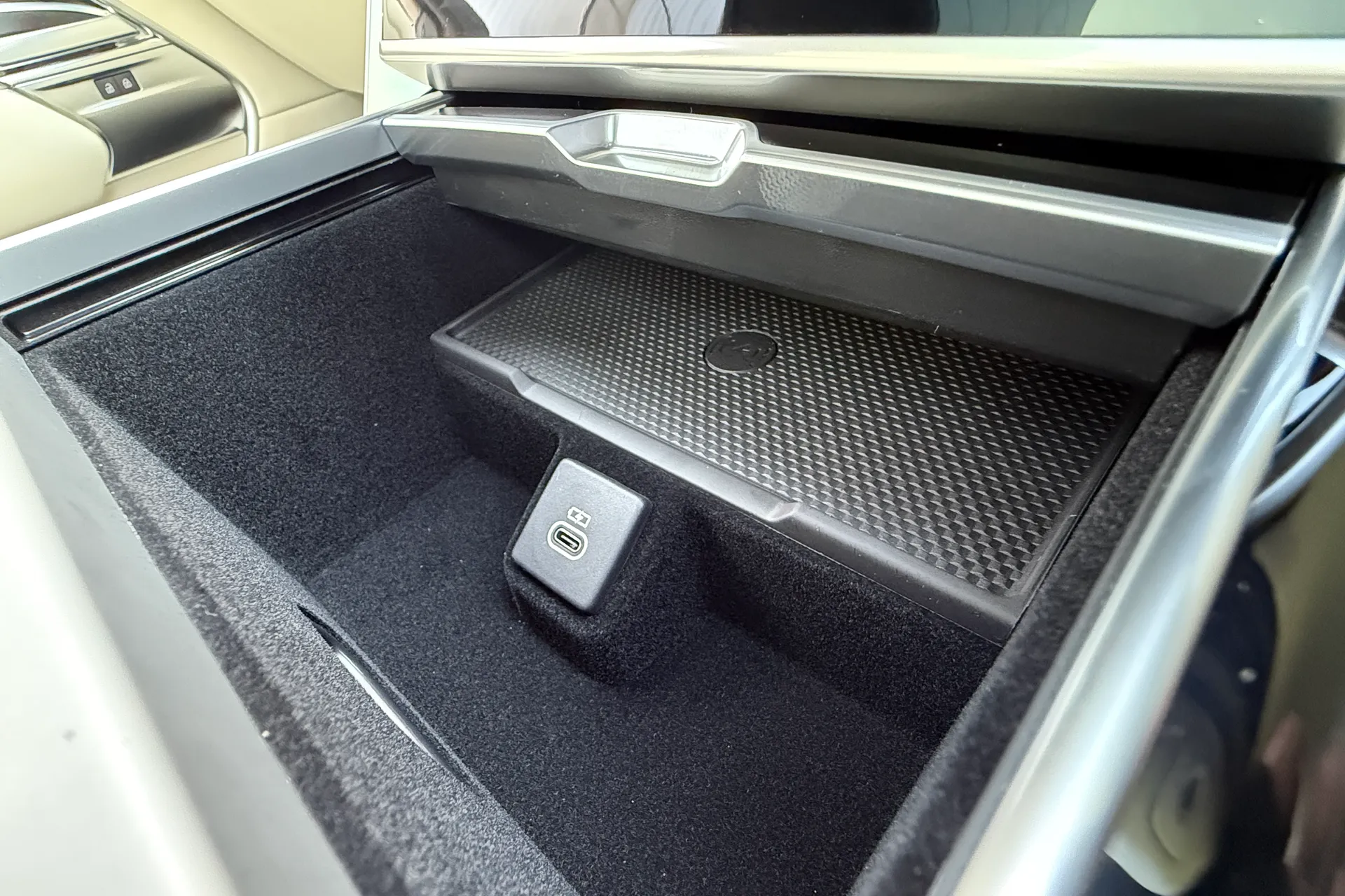 LAND ROVER RANGE ROVER thumbnail image number 77