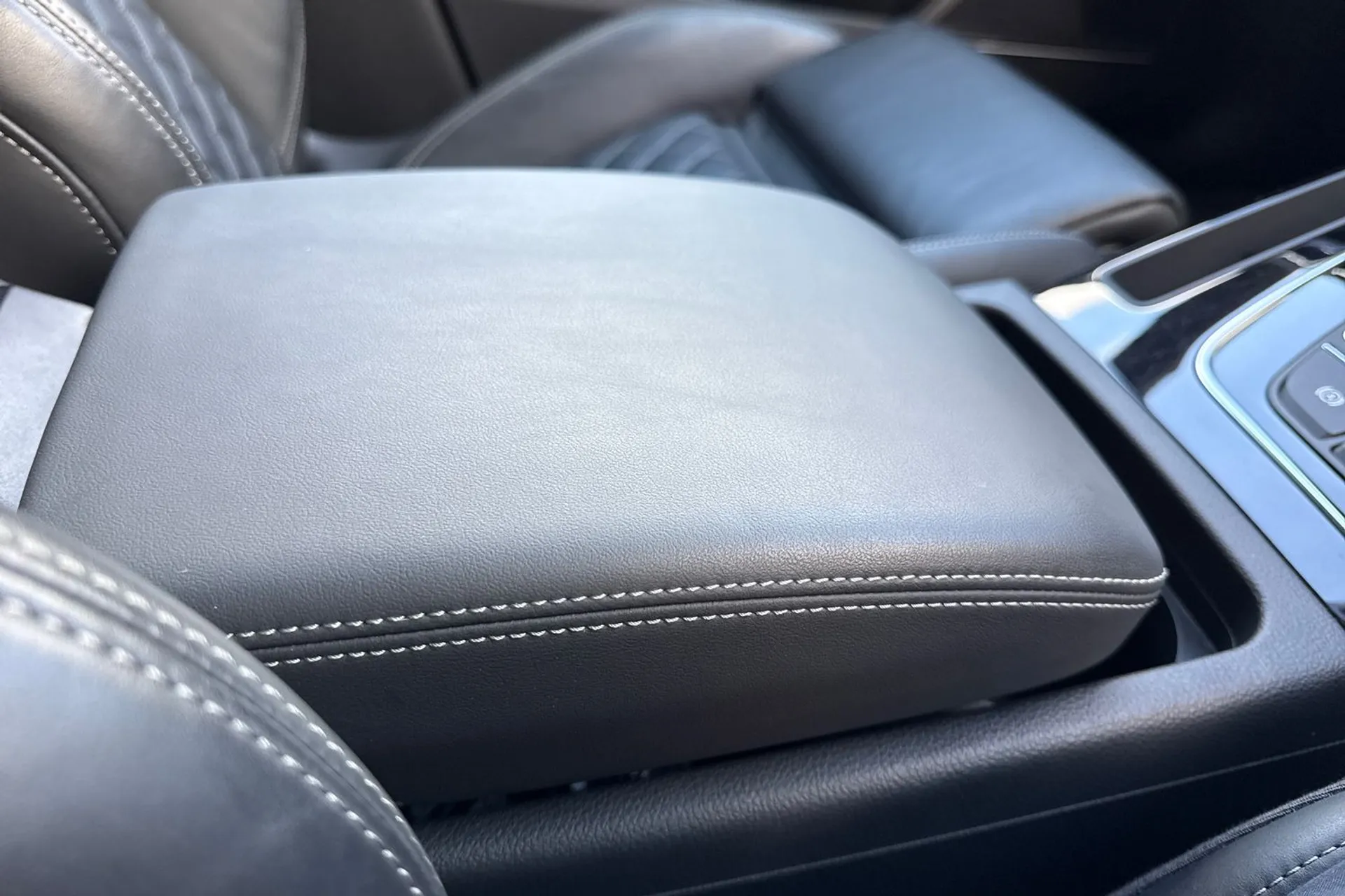 Audi Q5 thumbnail image number 50