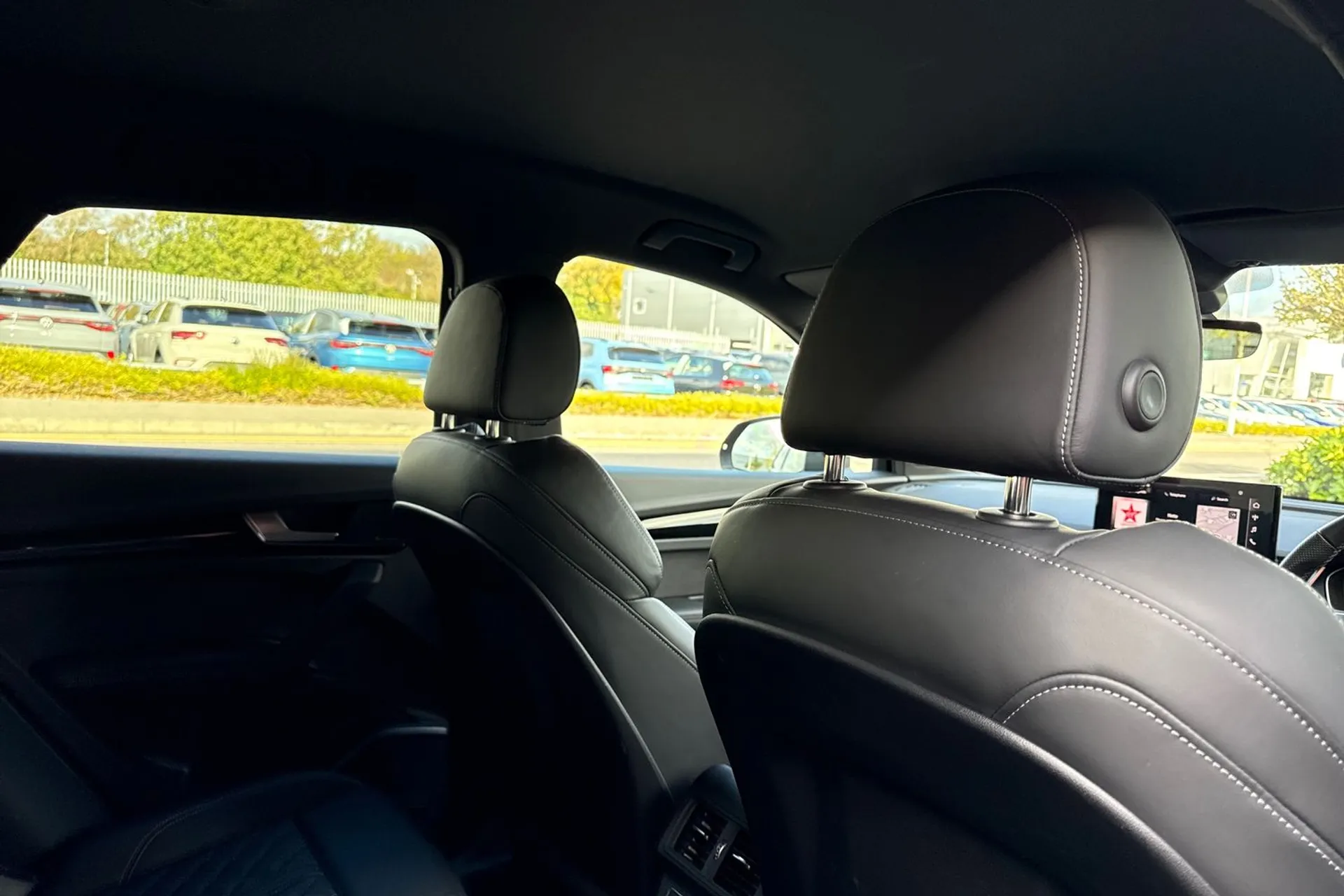 Audi Q5 thumbnail image number 24