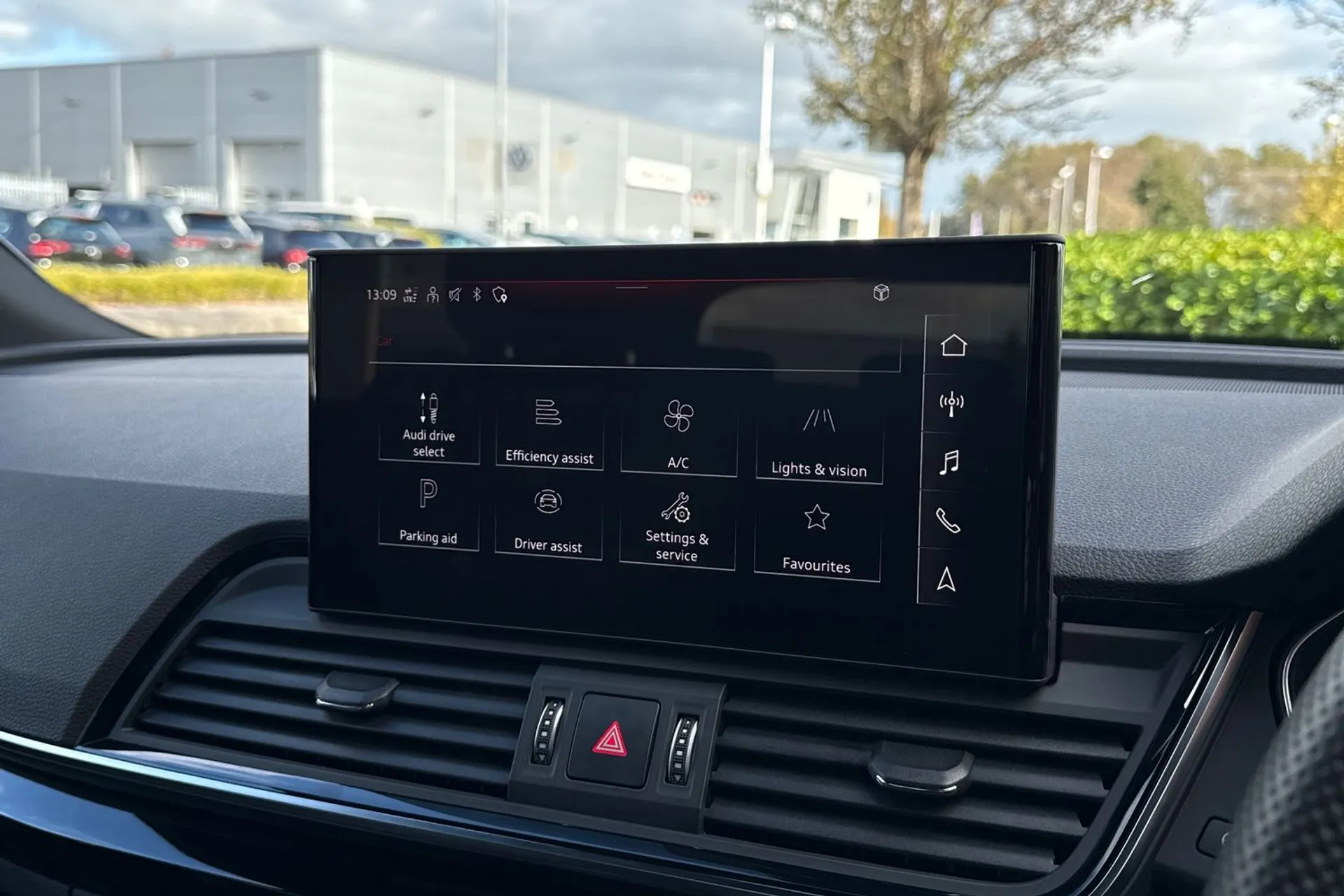 Audi Q5 thumbnail image number 18