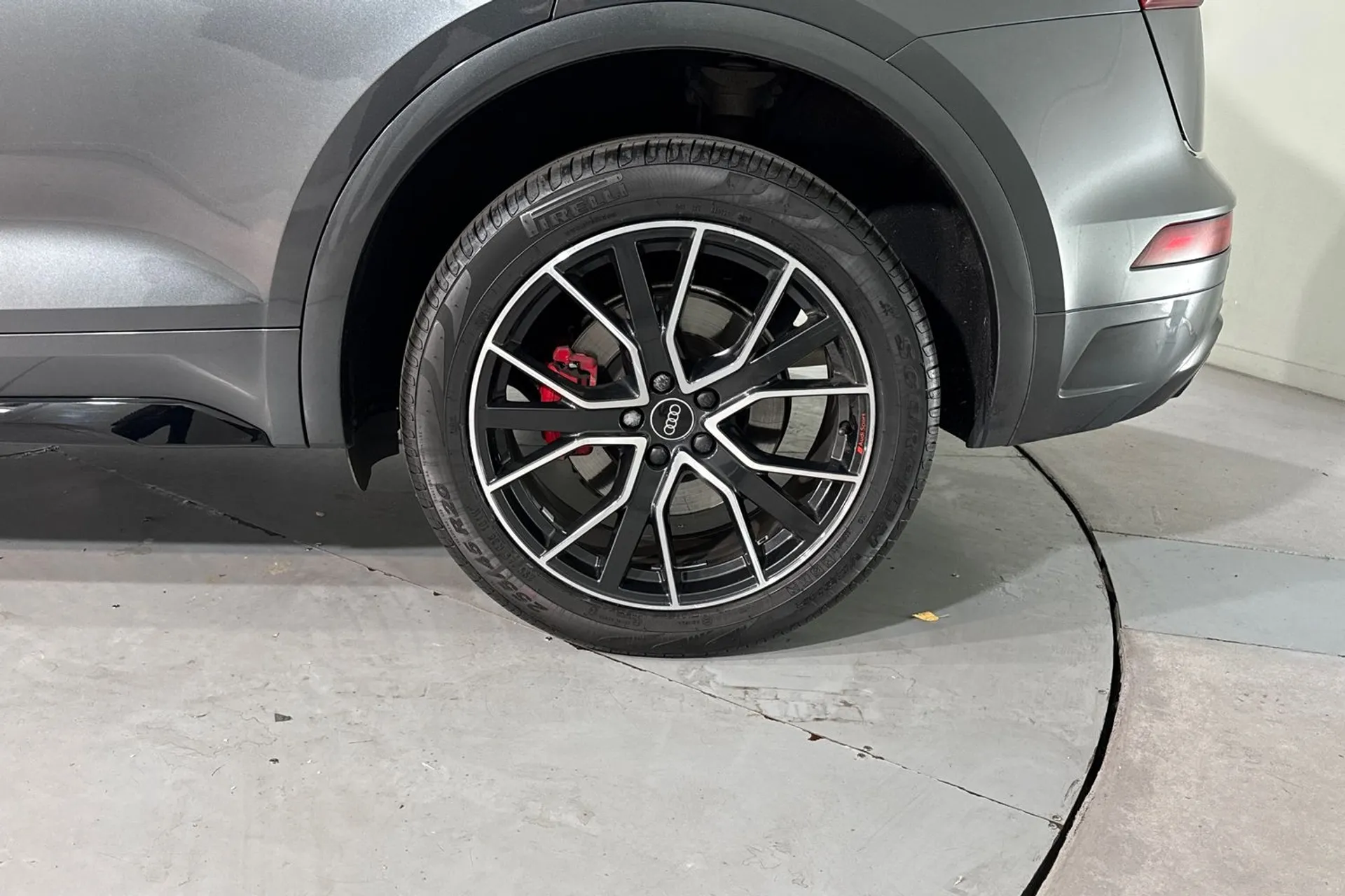 Audi Q5 thumbnail image number 12