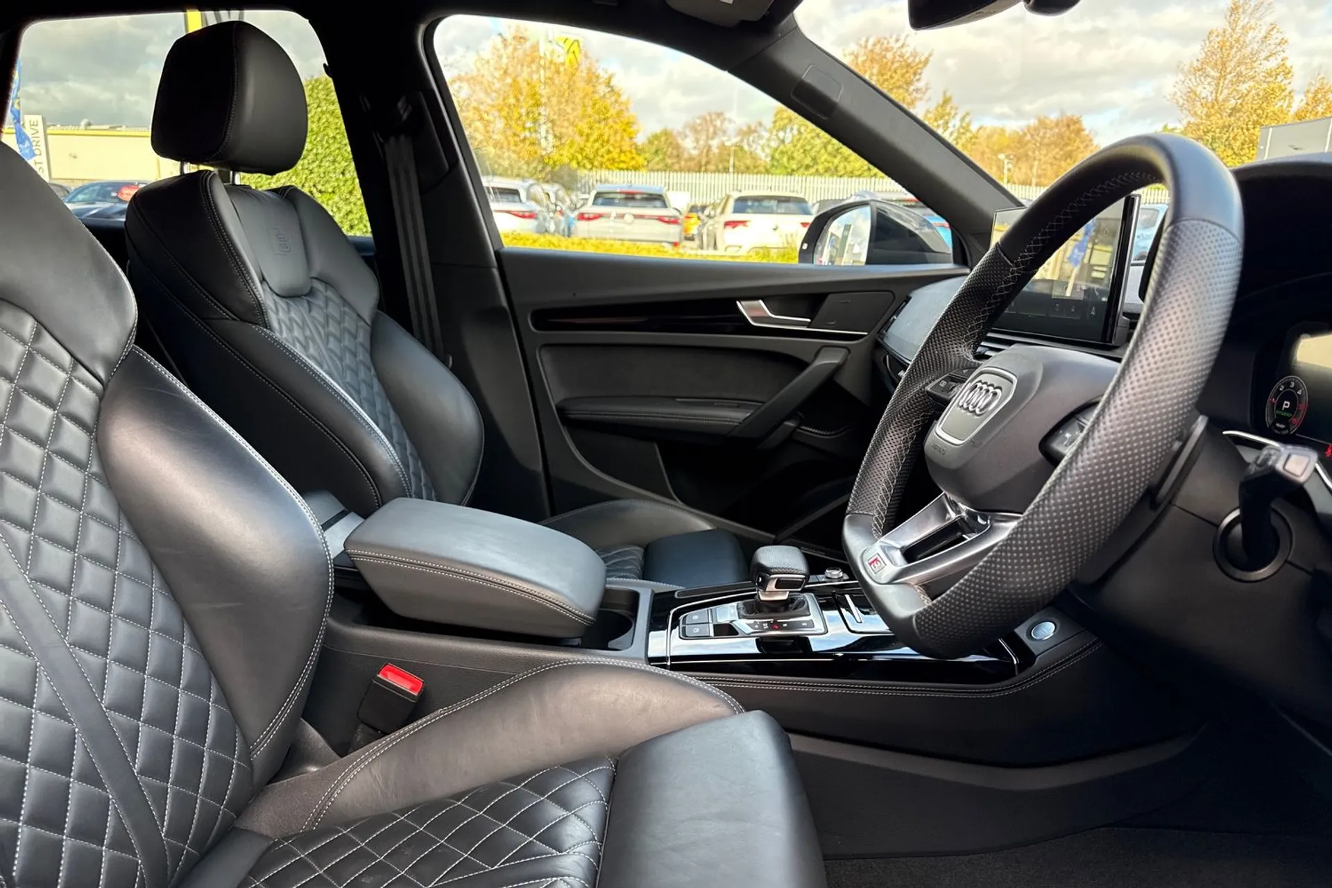 Audi Q5 thumbnail image number 26