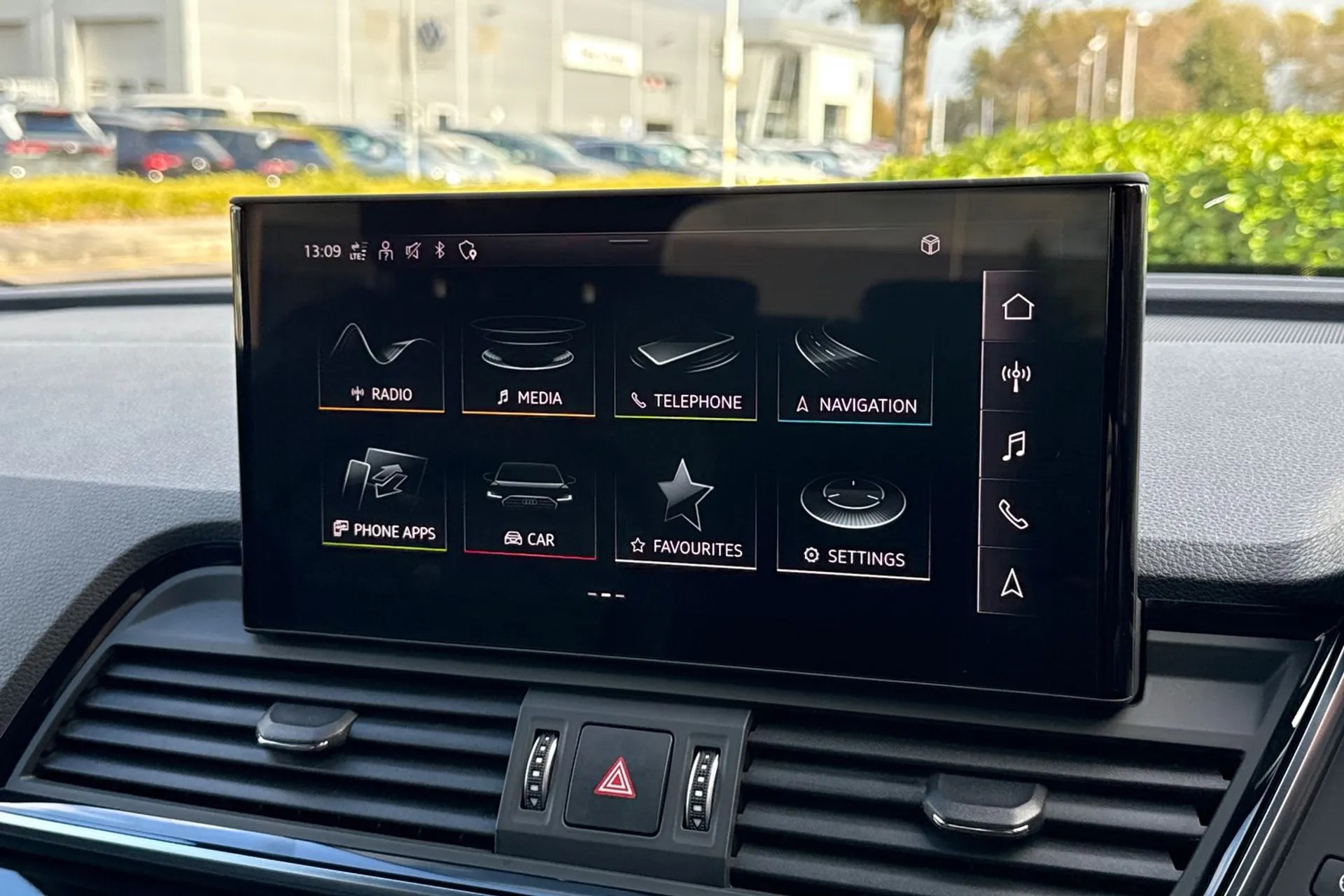 Audi Q5 thumbnail image number 33