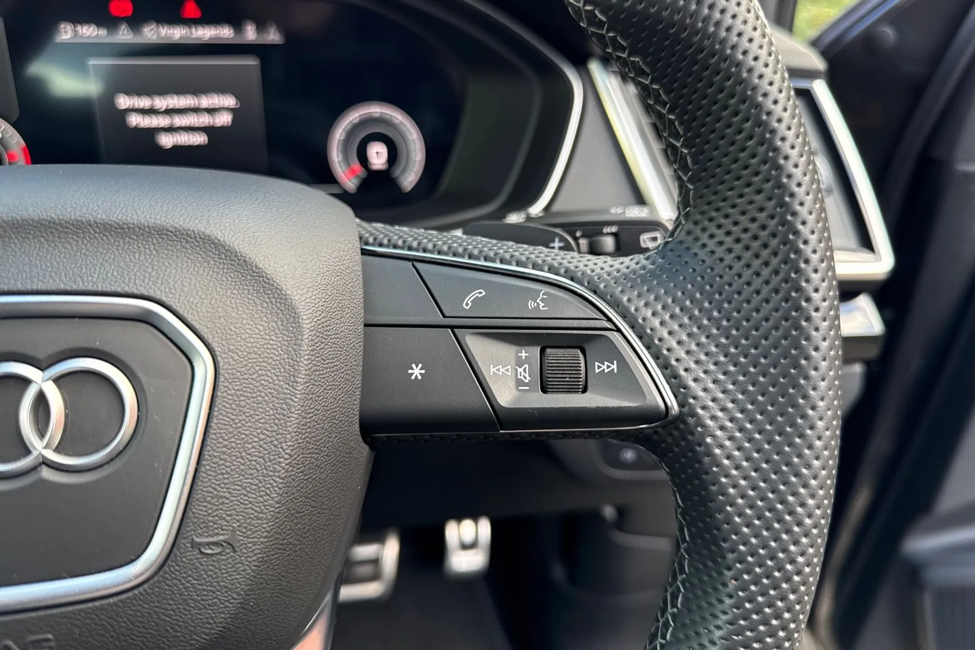 Audi Q5 thumbnail image number 47