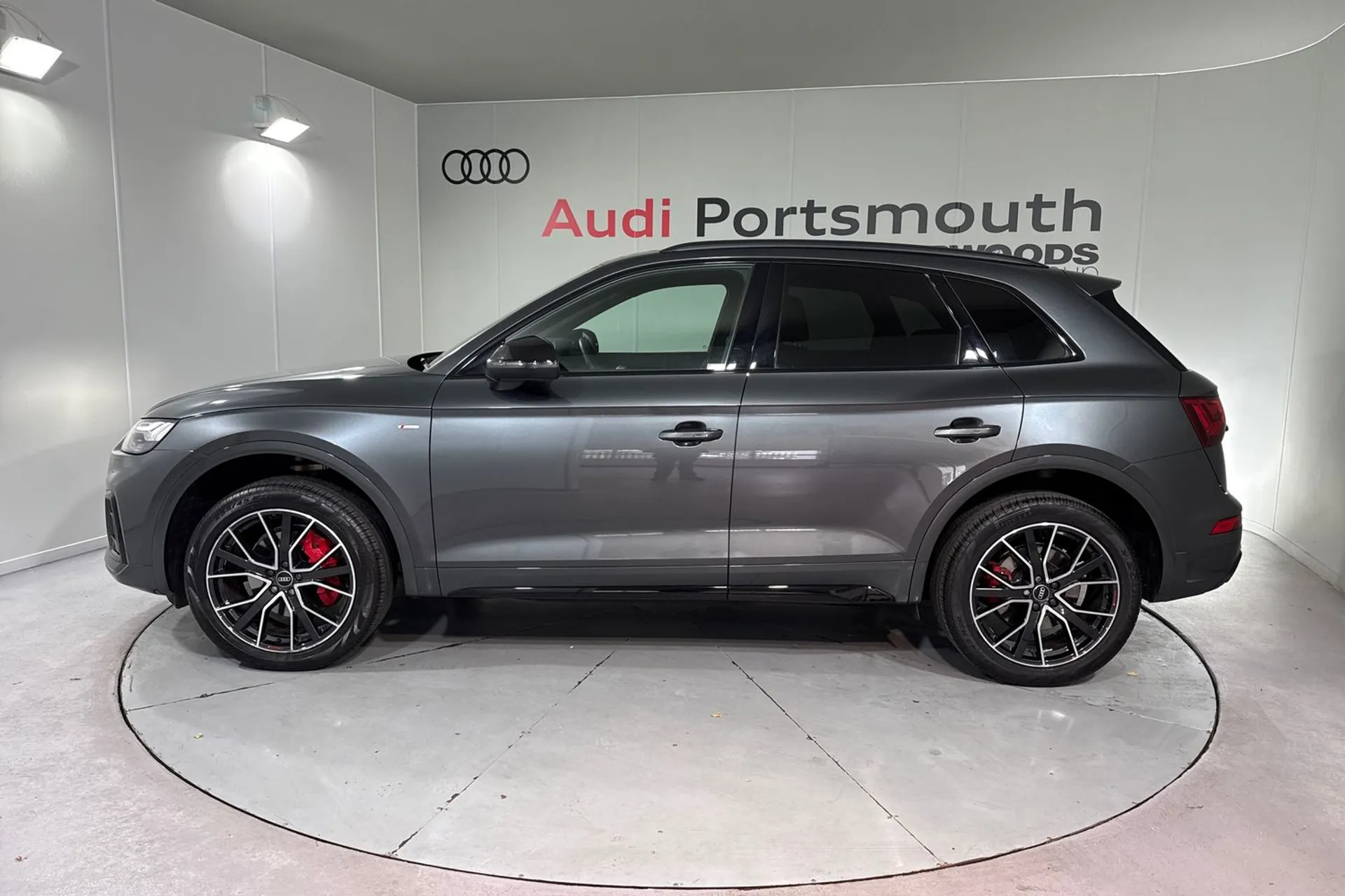 Audi Q5 thumbnail image number 11