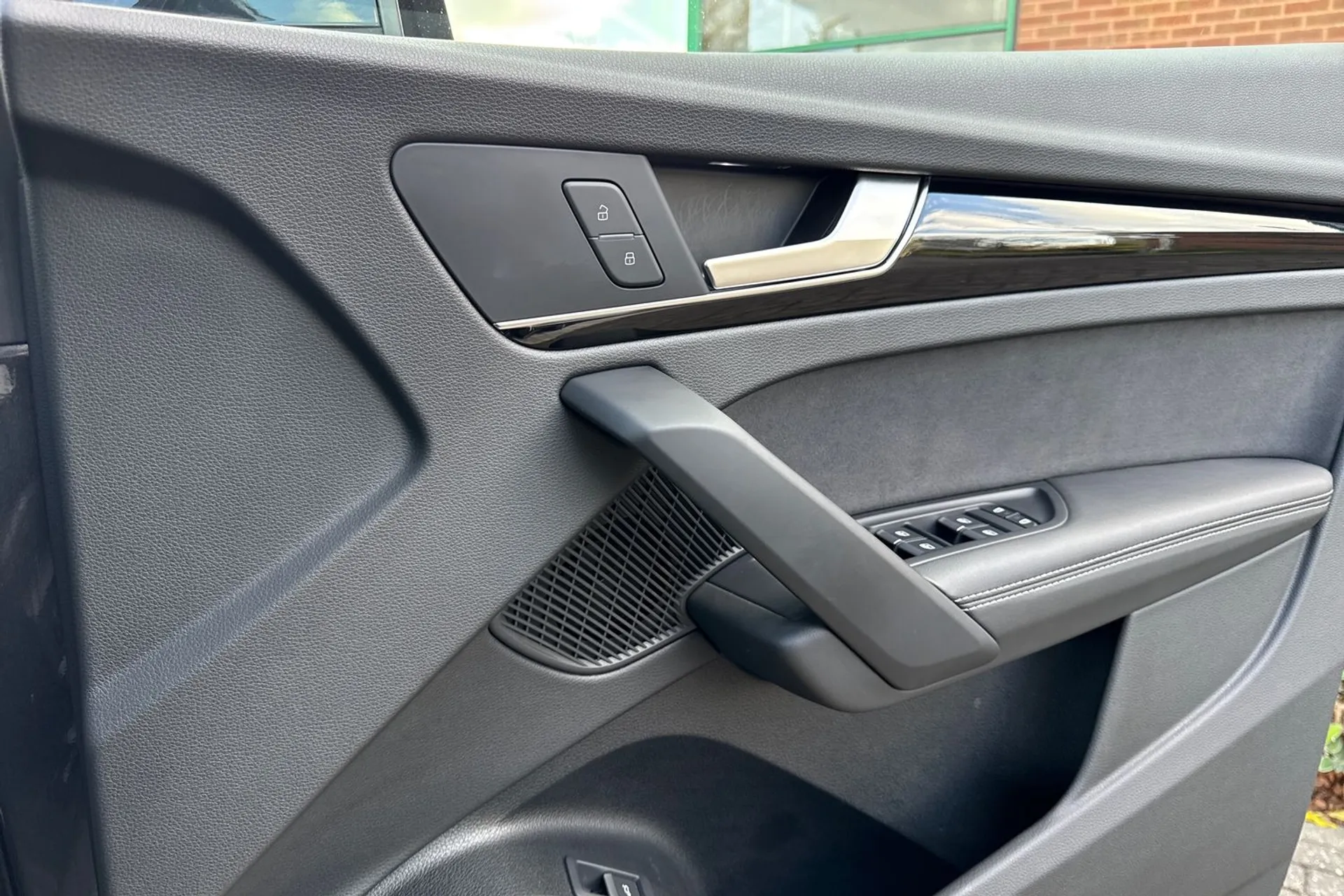 Audi Q5 thumbnail image number 48