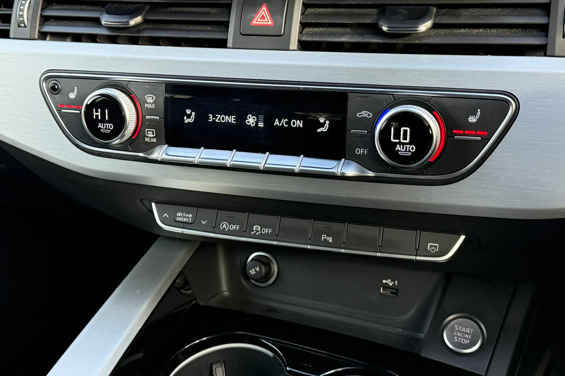 Audi A4 thumbnail image number 14