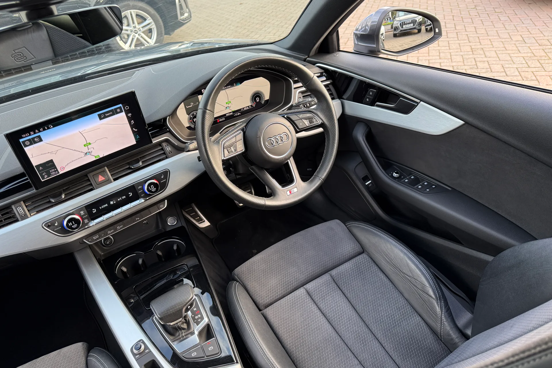 Audi A4 thumbnail image number 38