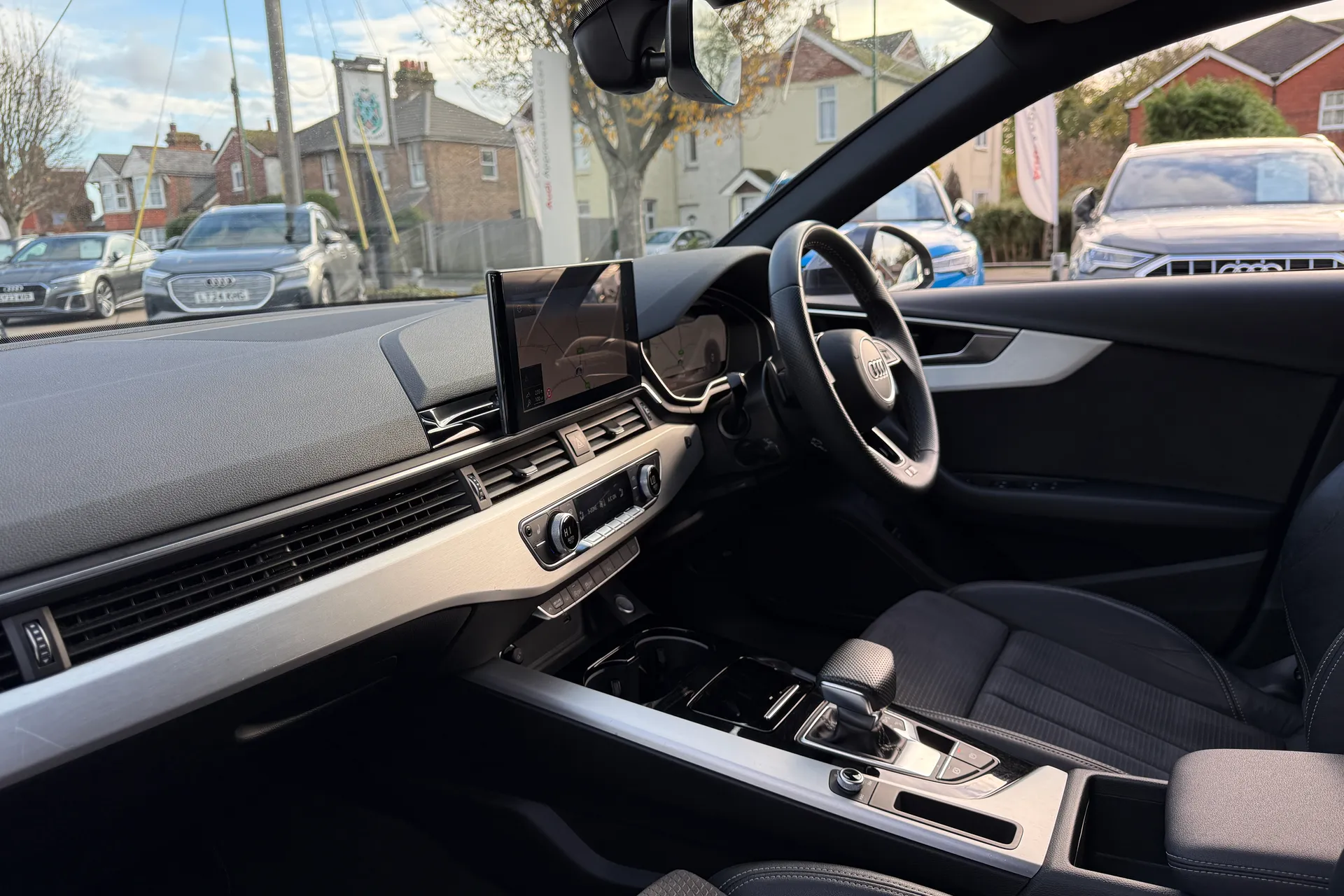 Audi A4 thumbnail image number 26