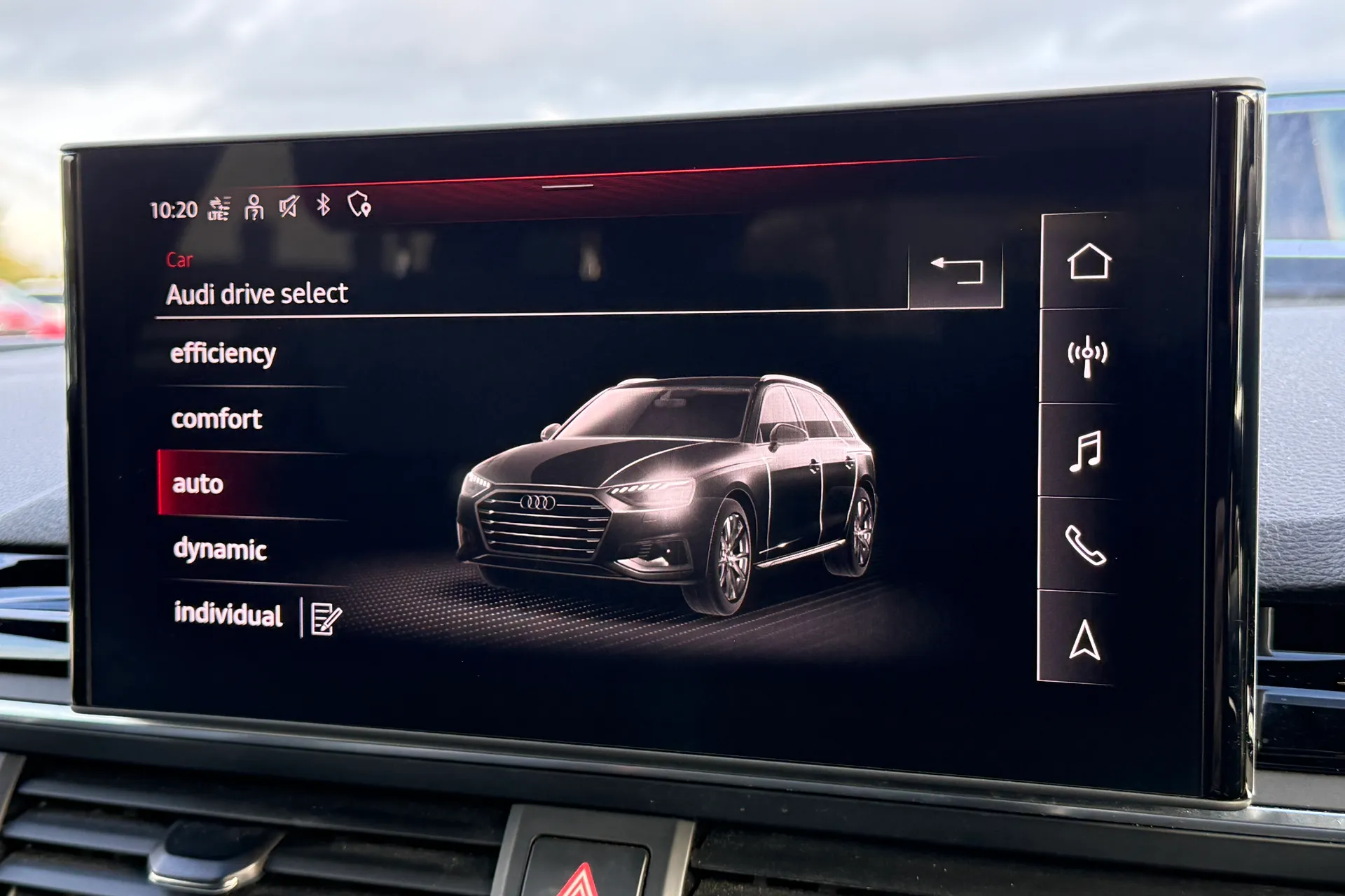 Audi A4 thumbnail image number 9