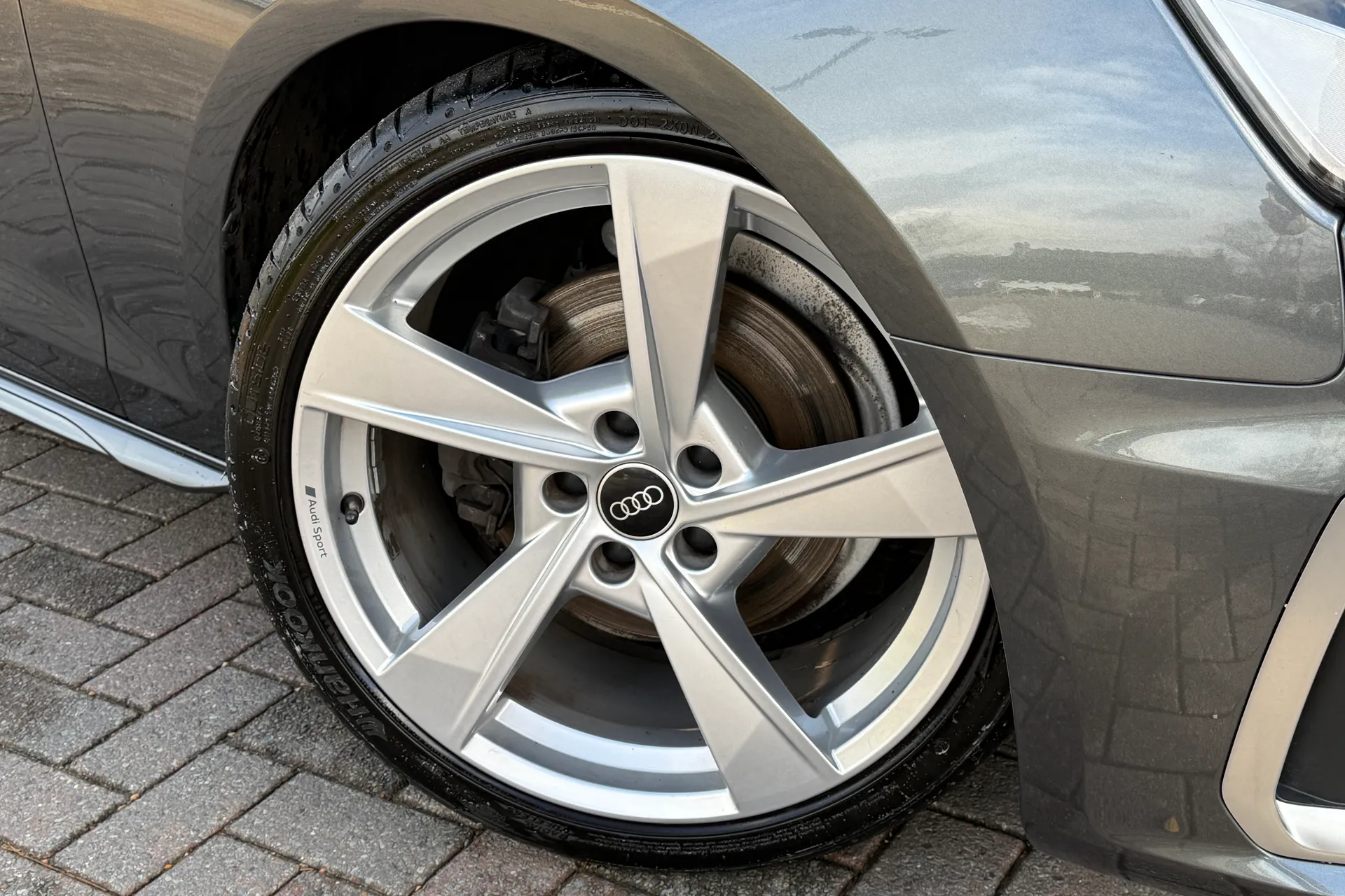 Audi A4 thumbnail image number 8