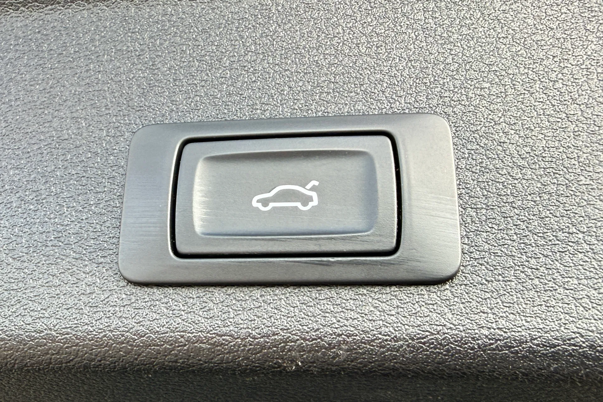 Audi A4 thumbnail image number 33