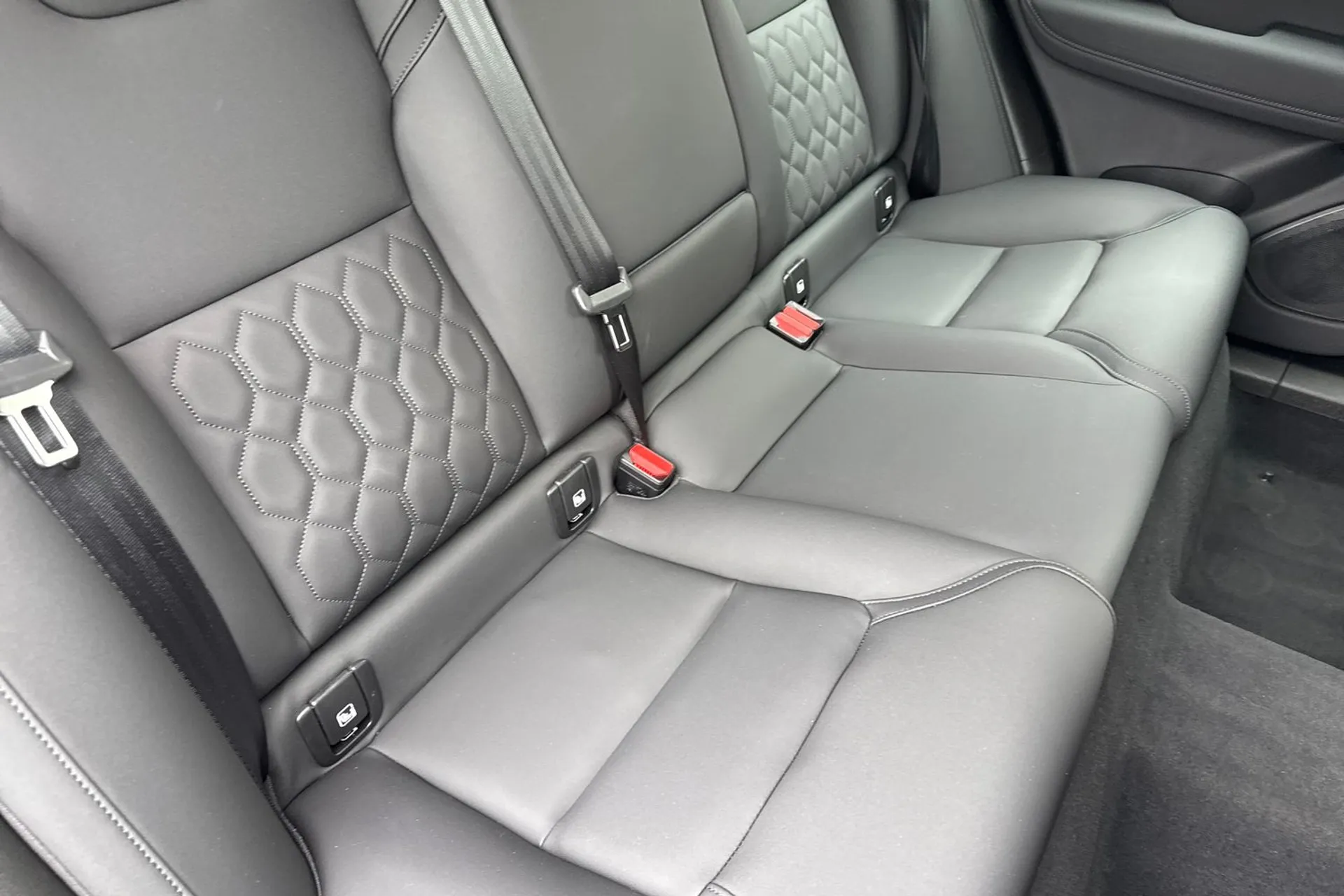 Volvo XC60 thumbnail image number 25