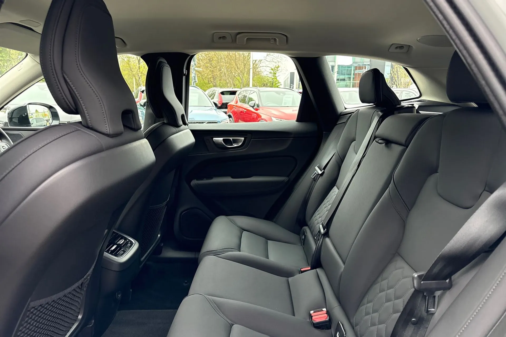 Volvo XC60 thumbnail image number 30