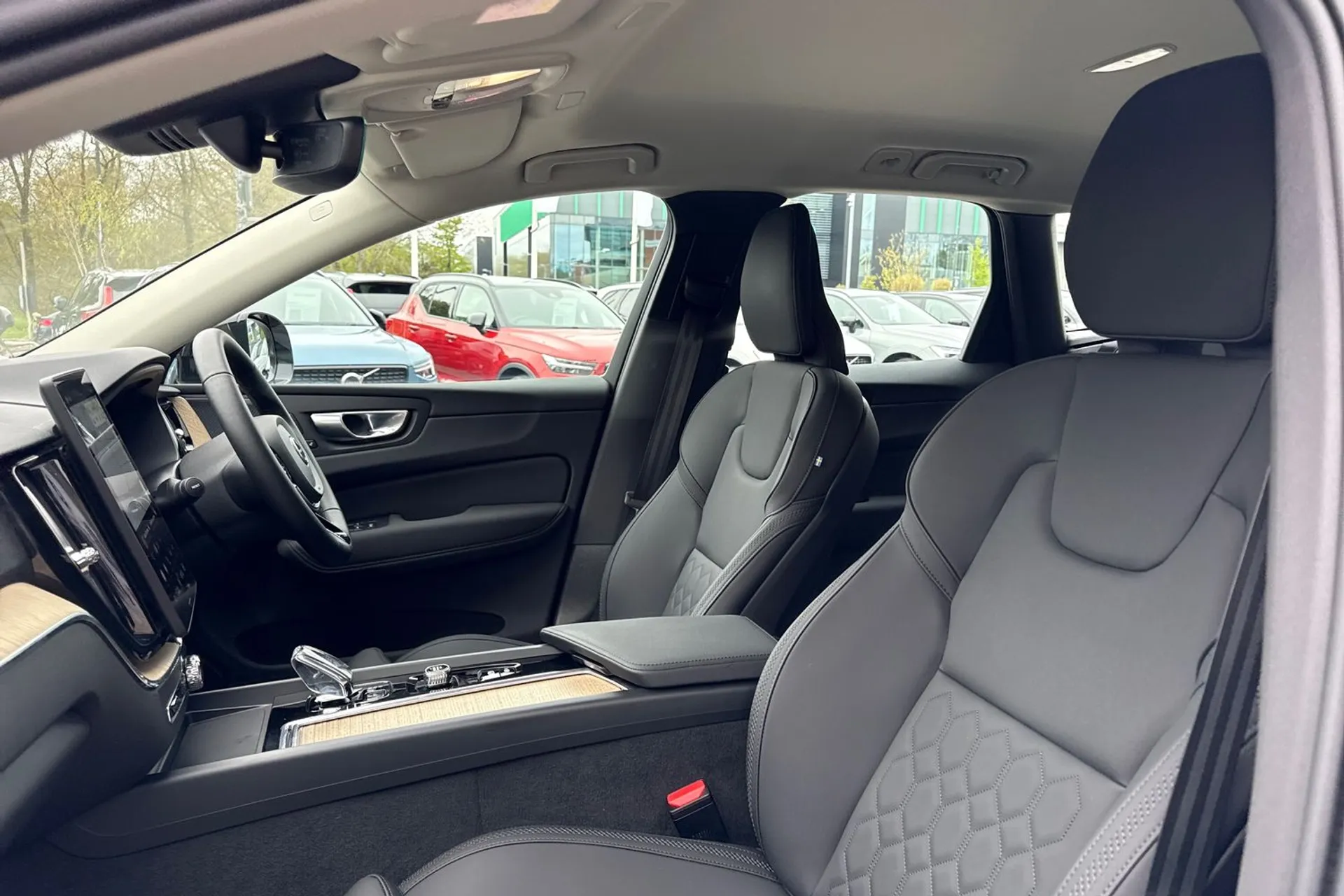 Volvo XC60 thumbnail image number 28