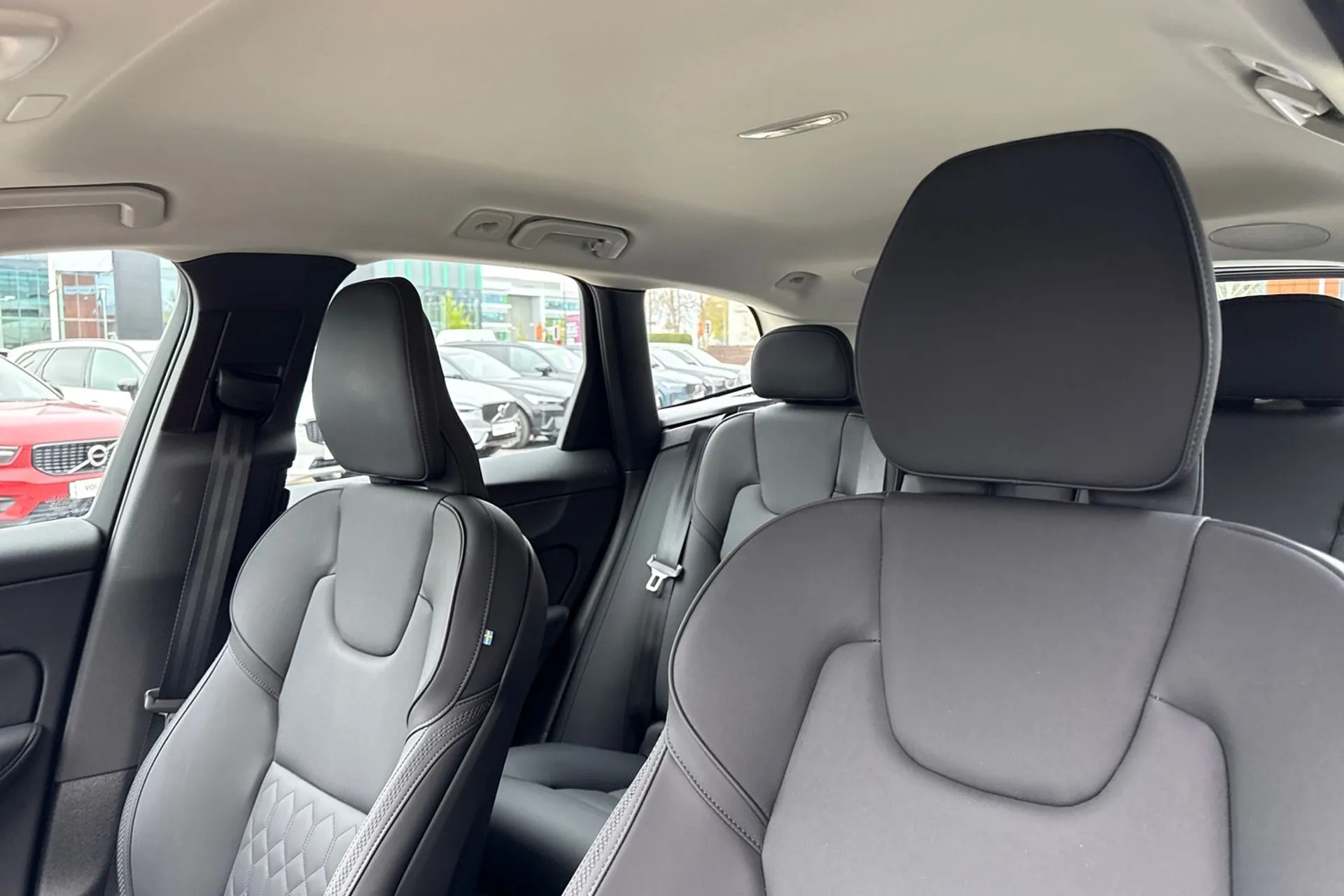 Volvo XC60 thumbnail image number 29