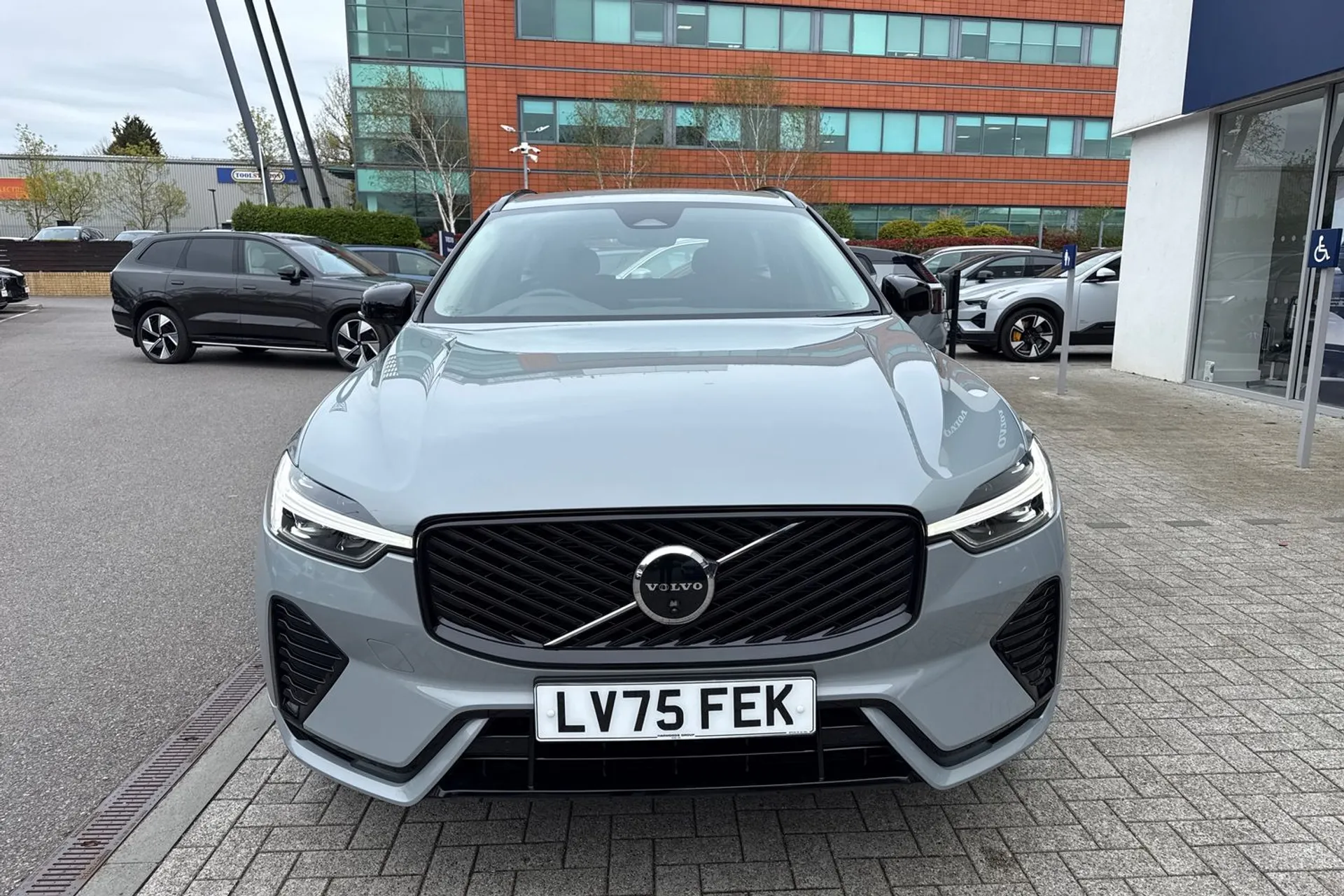 Volvo XC60 thumbnail image number 13