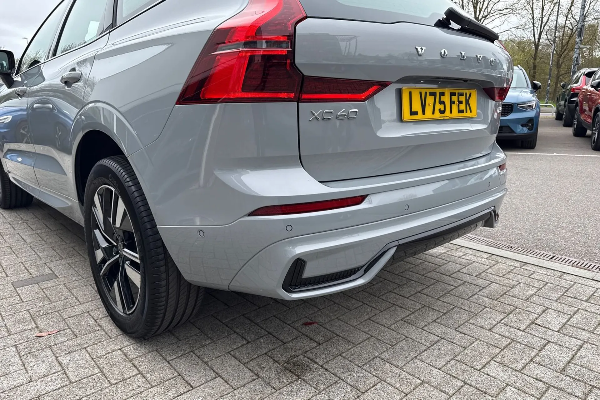 Volvo XC60 thumbnail image number 18