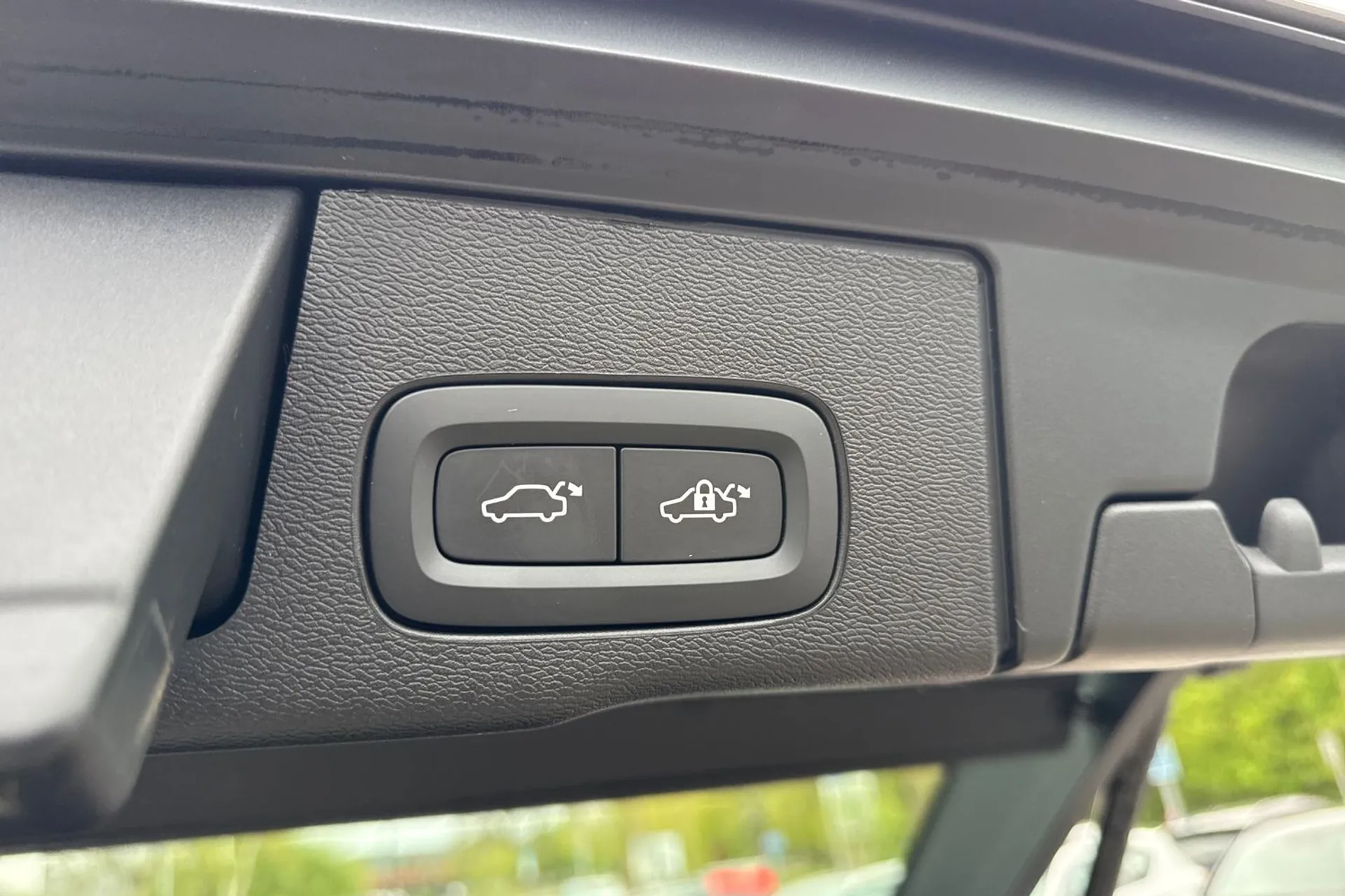 Volvo XC60 thumbnail image number 21