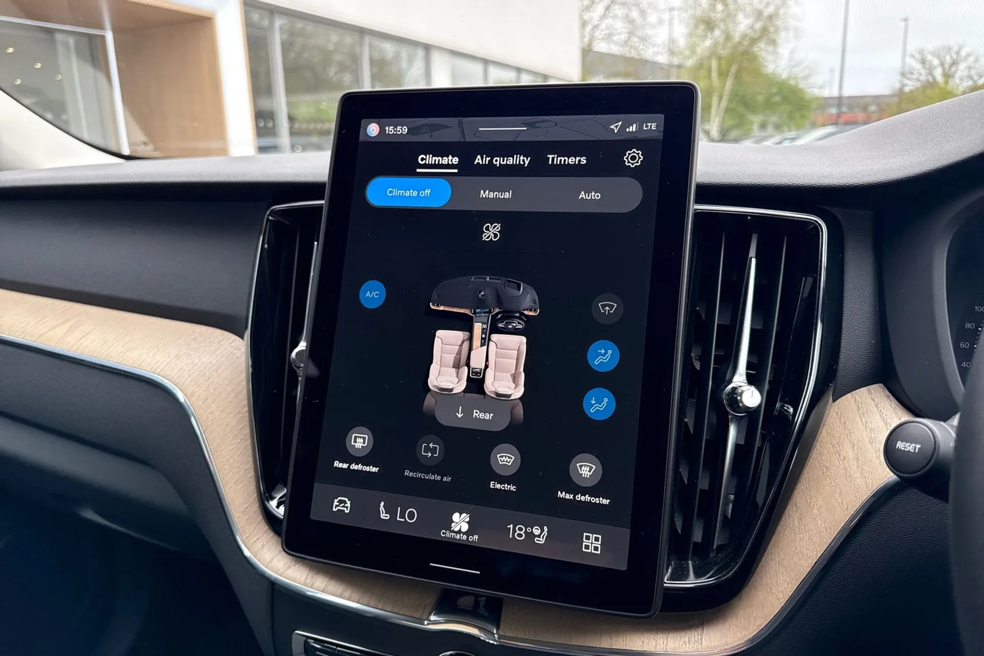 Volvo XC60 thumbnail image number 38