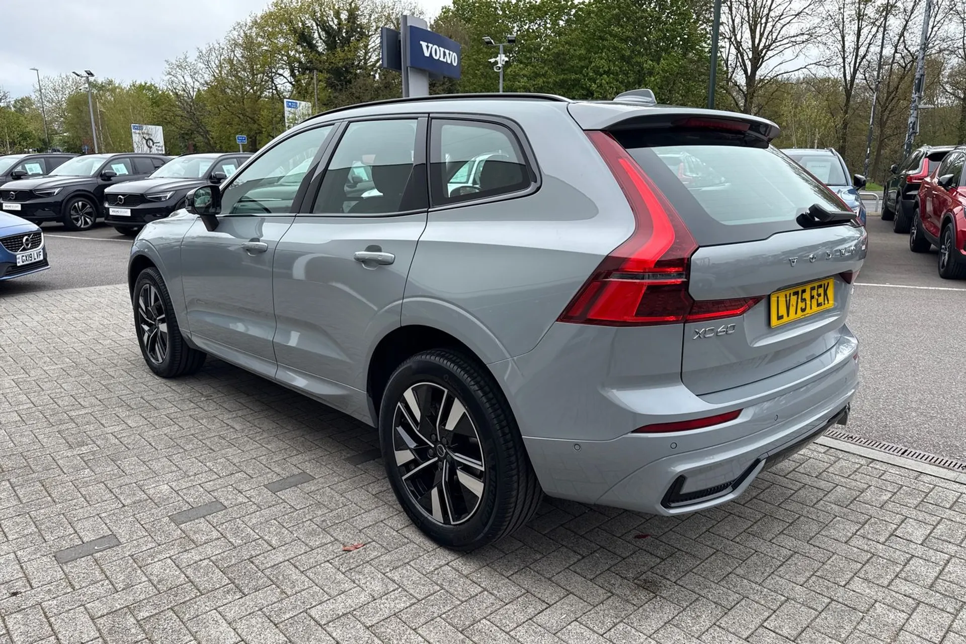 Volvo XC60 thumbnail image number 10