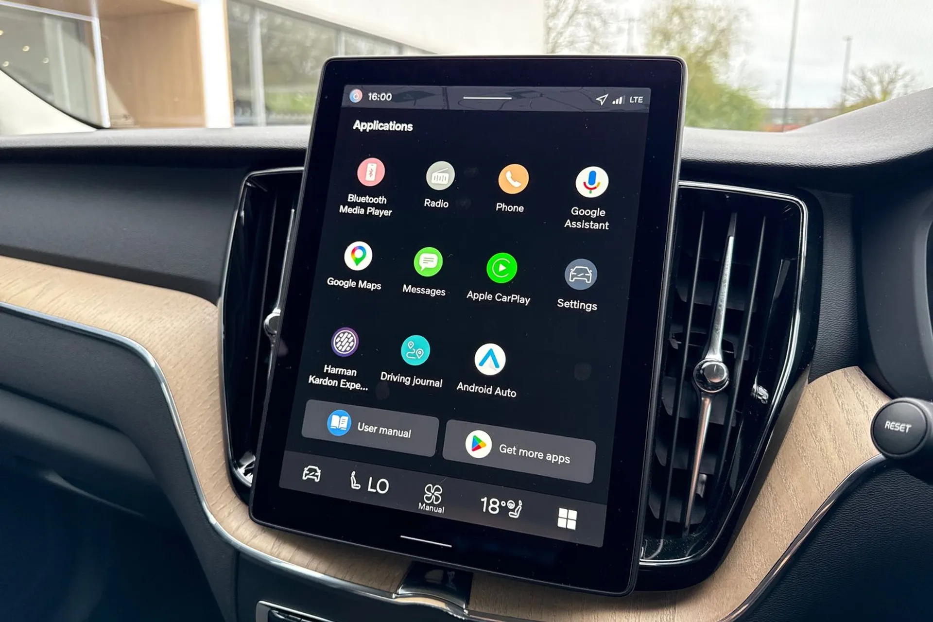 Volvo XC60 thumbnail image number 40