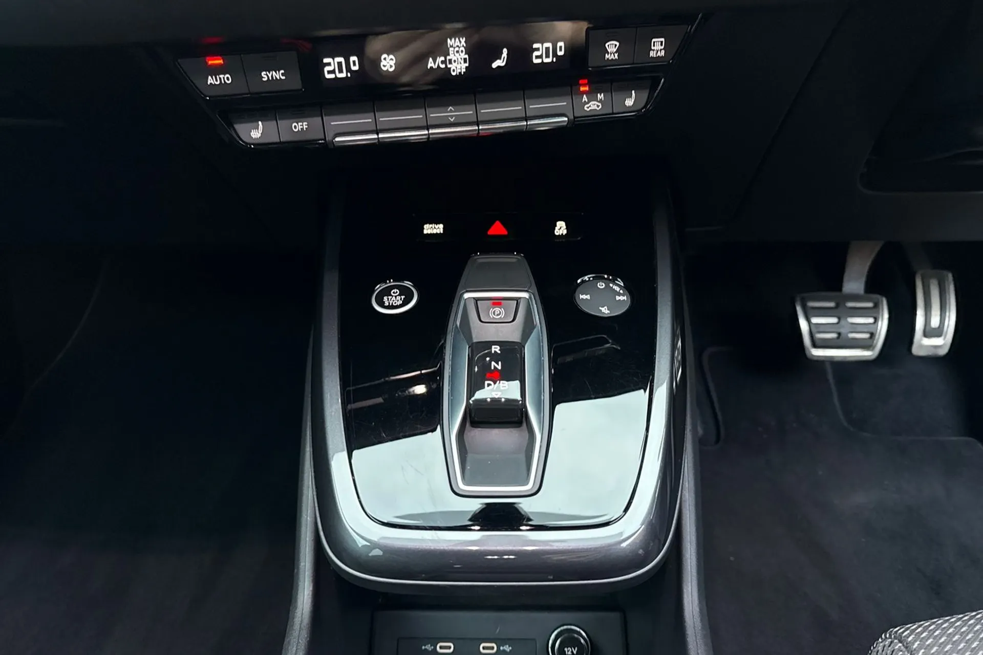 Audi Q4 thumbnail image number 40