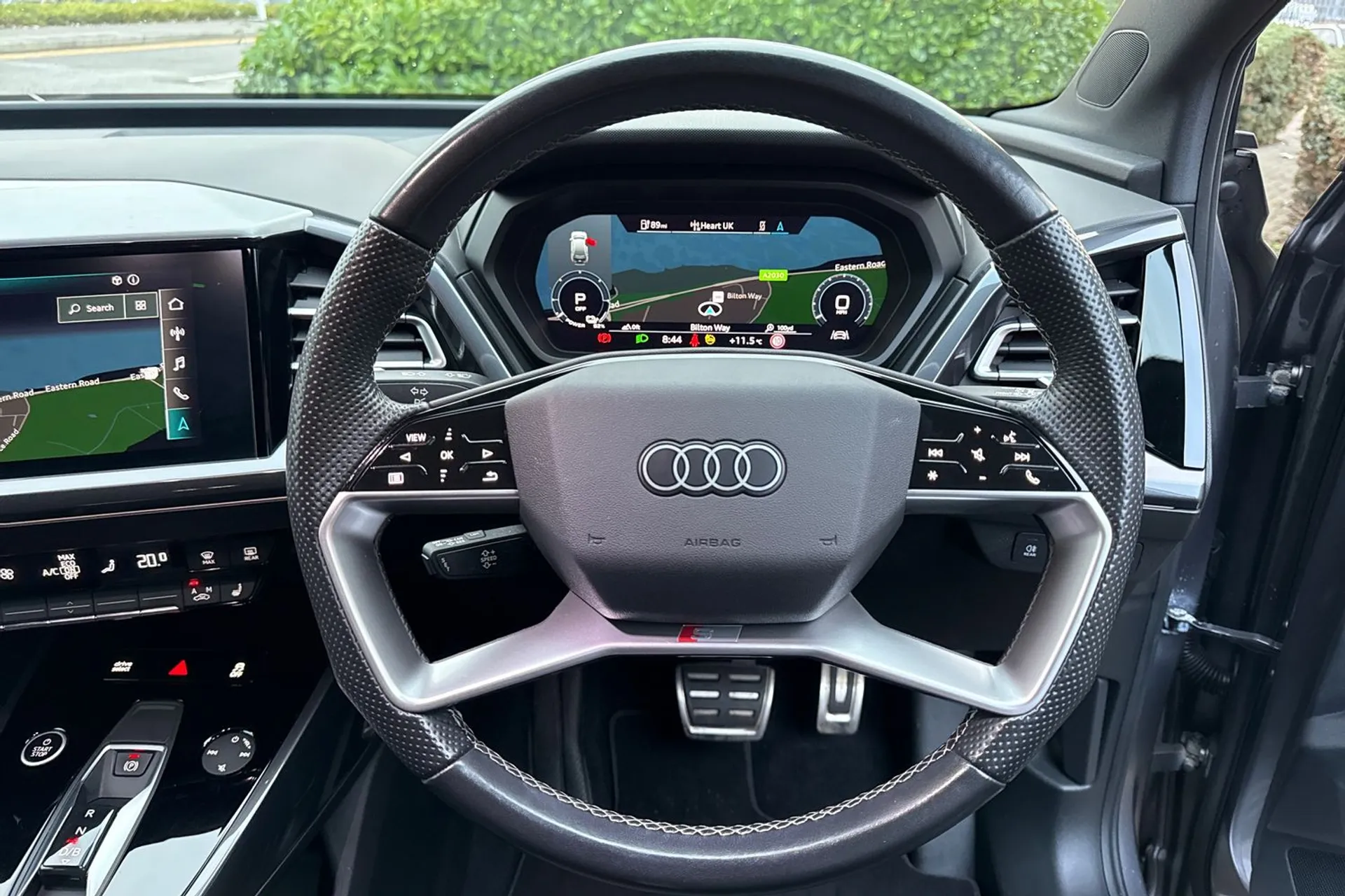 Audi Q4 thumbnail image number 22