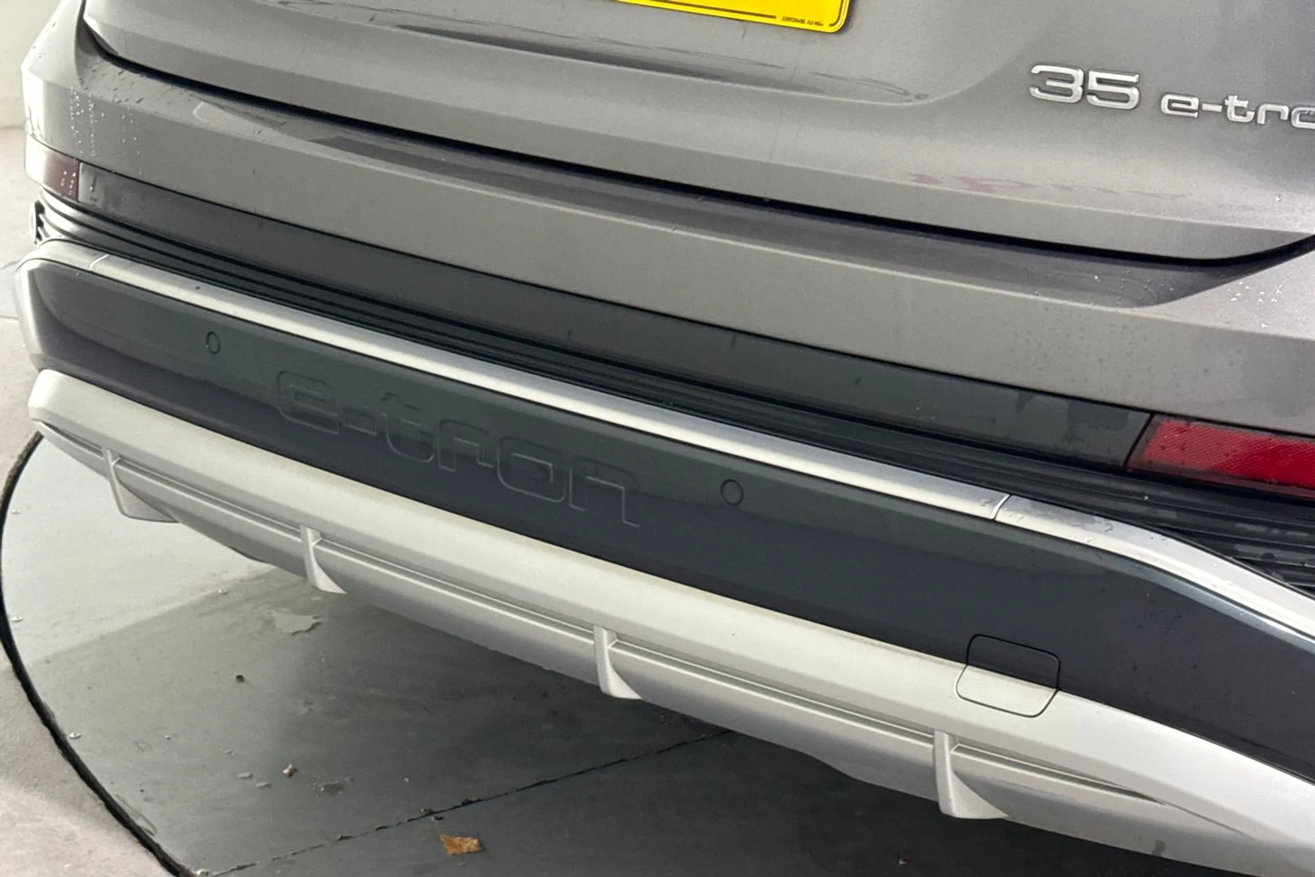 Audi Q4 thumbnail image number 16