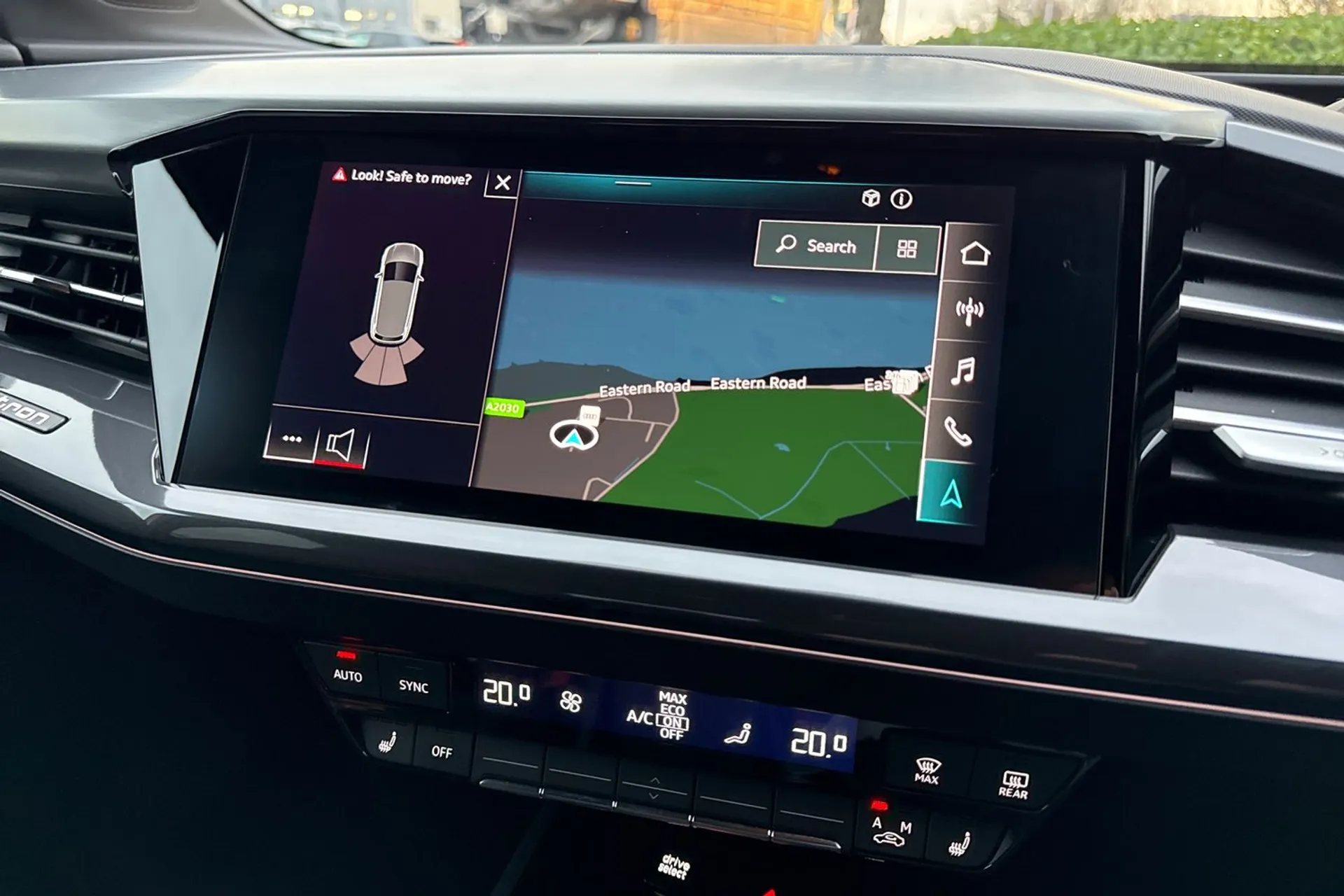 Audi Q4 thumbnail image number 33