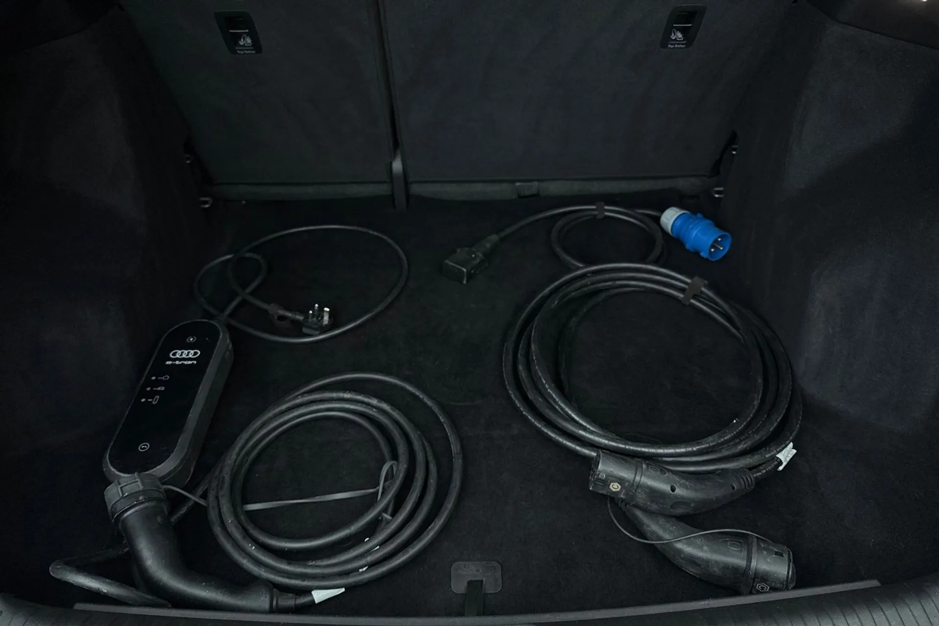 Audi Q4 thumbnail image number 20