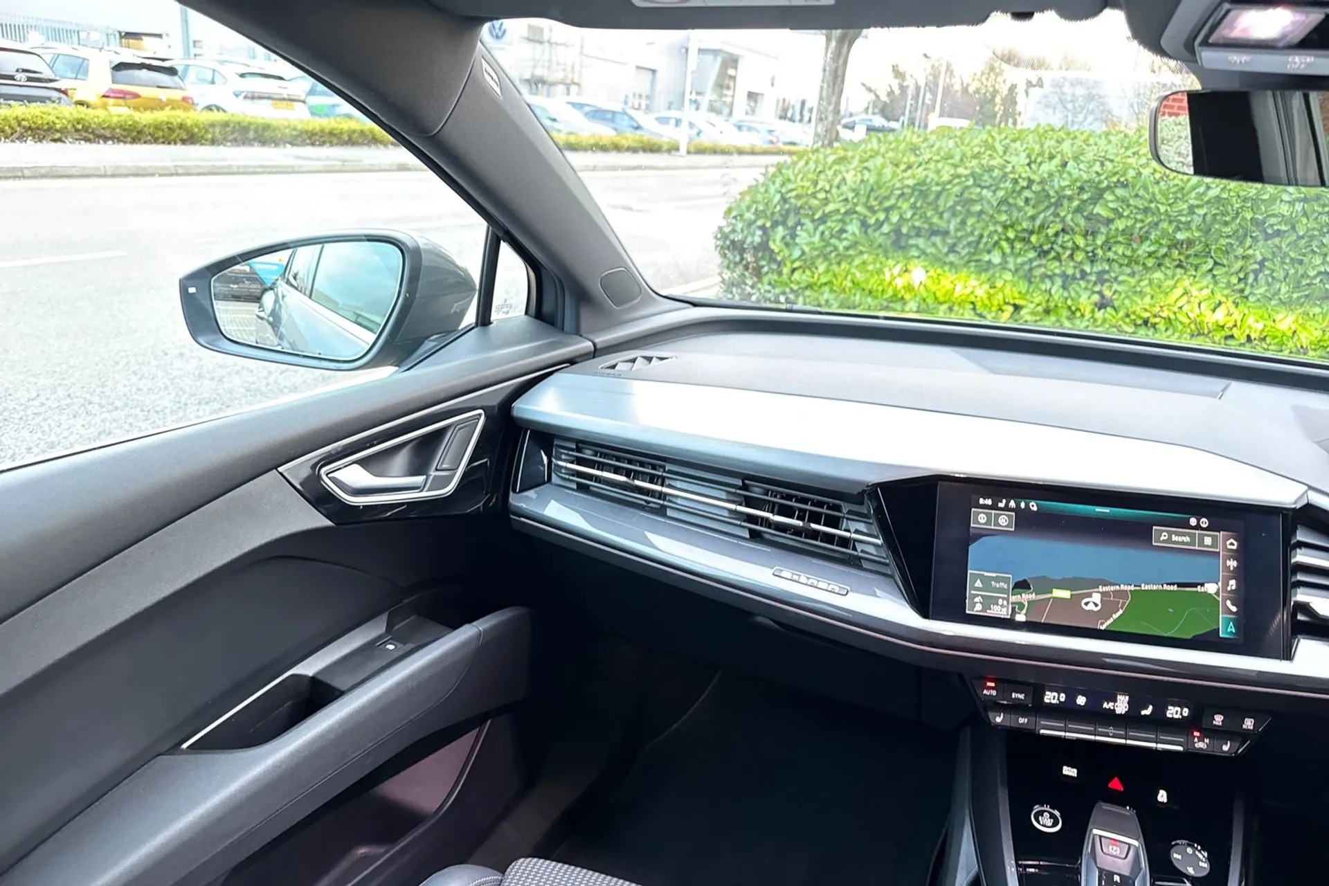 Audi Q4 thumbnail image number 38