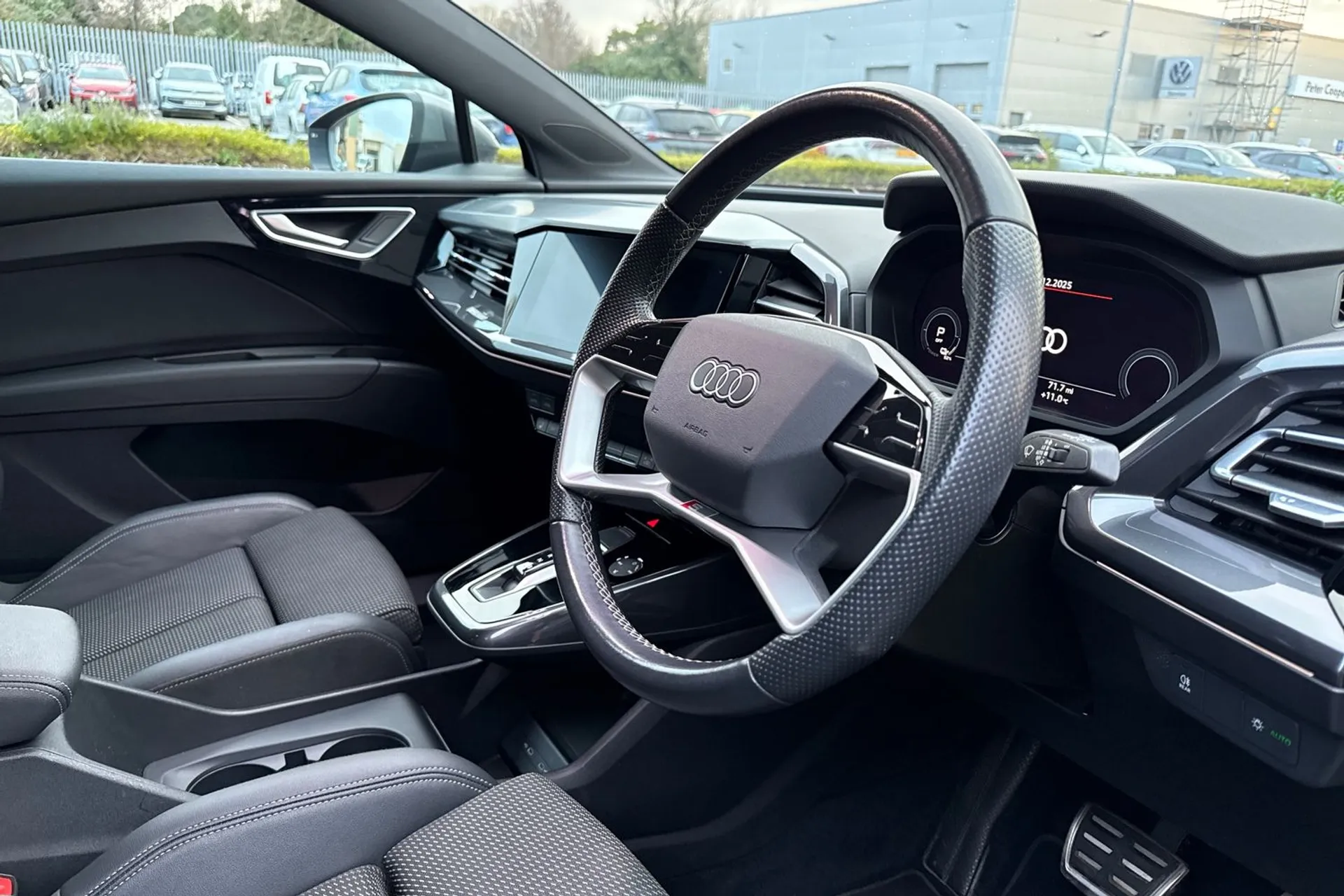 Audi Q4 thumbnail image number 30