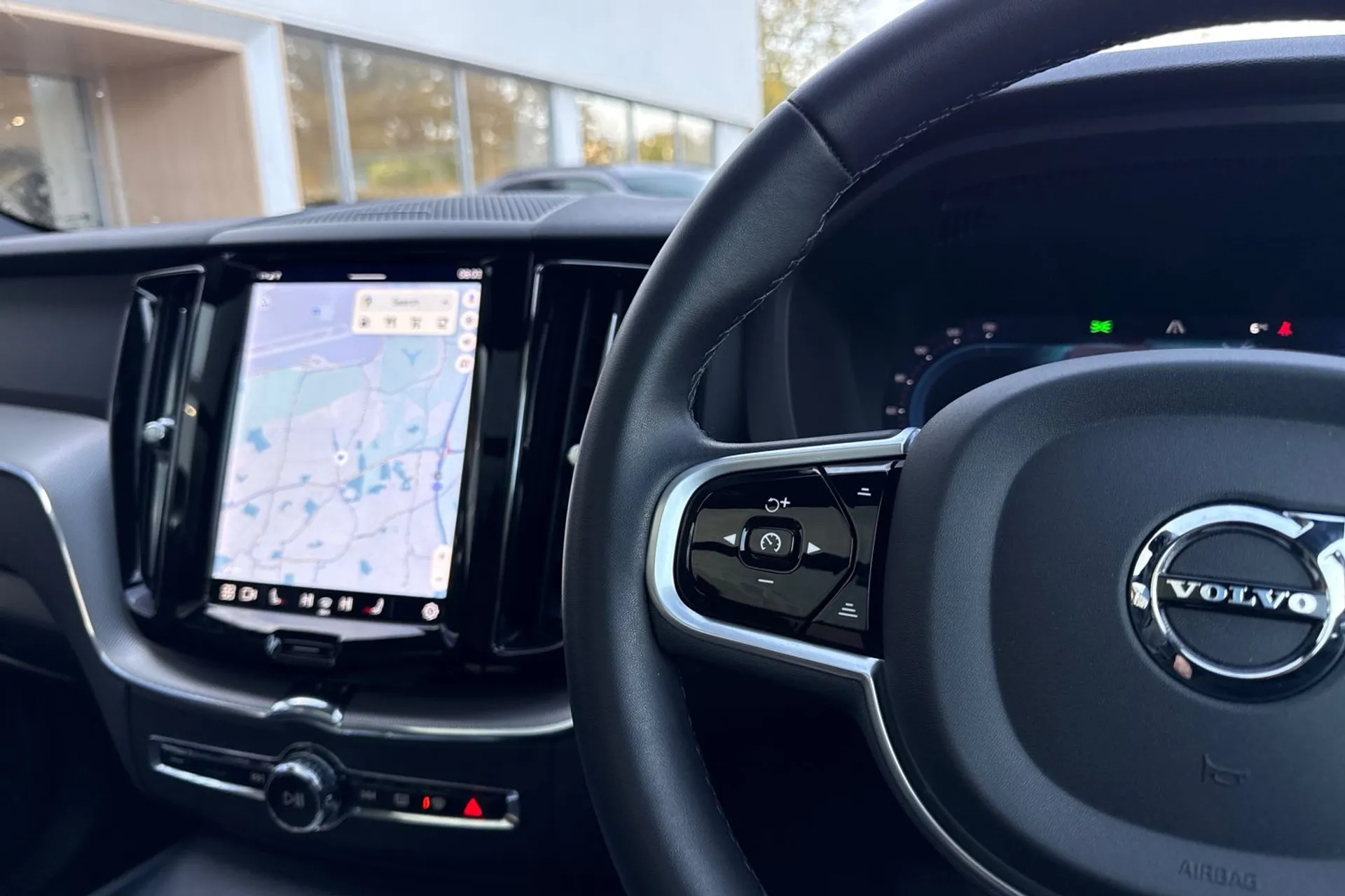 Volvo XC60 thumbnail image number 37