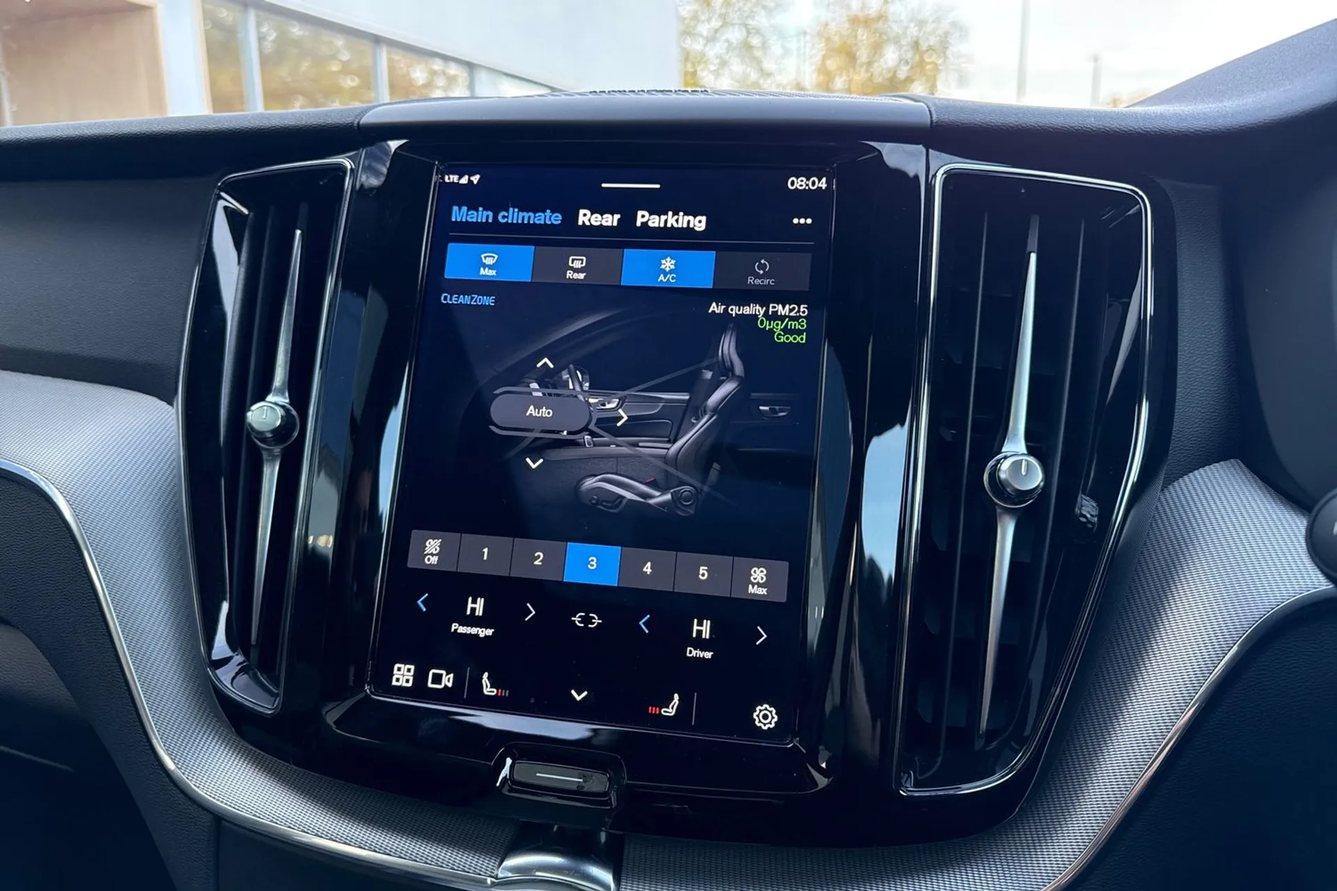 Volvo XC60 thumbnail image number 39