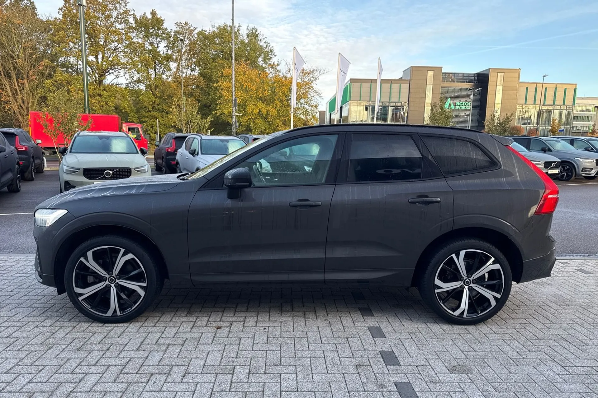 Volvo XC60 thumbnail image number 11