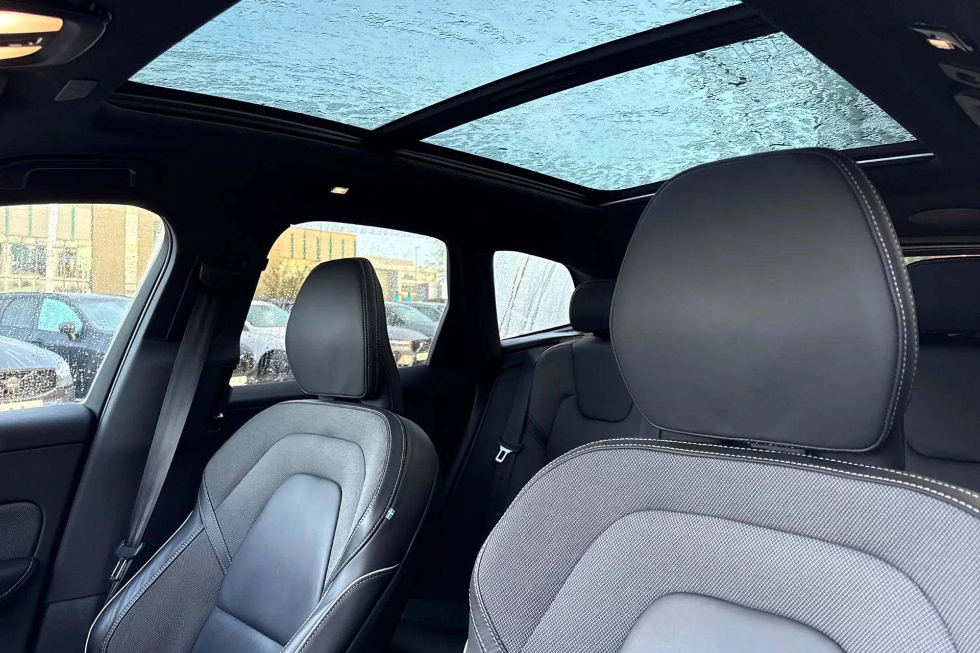 Volvo XC60 thumbnail image number 29