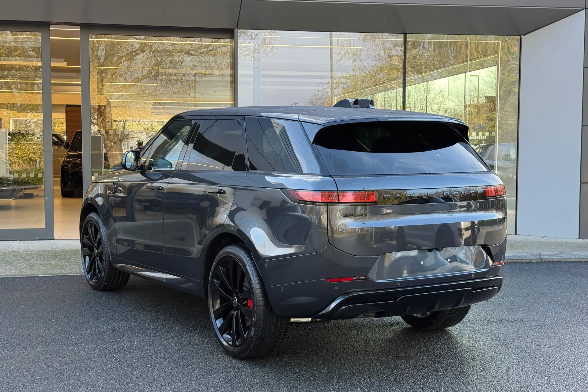 LAND ROVER RANGE ROVER SPORT thumbnail image number 2