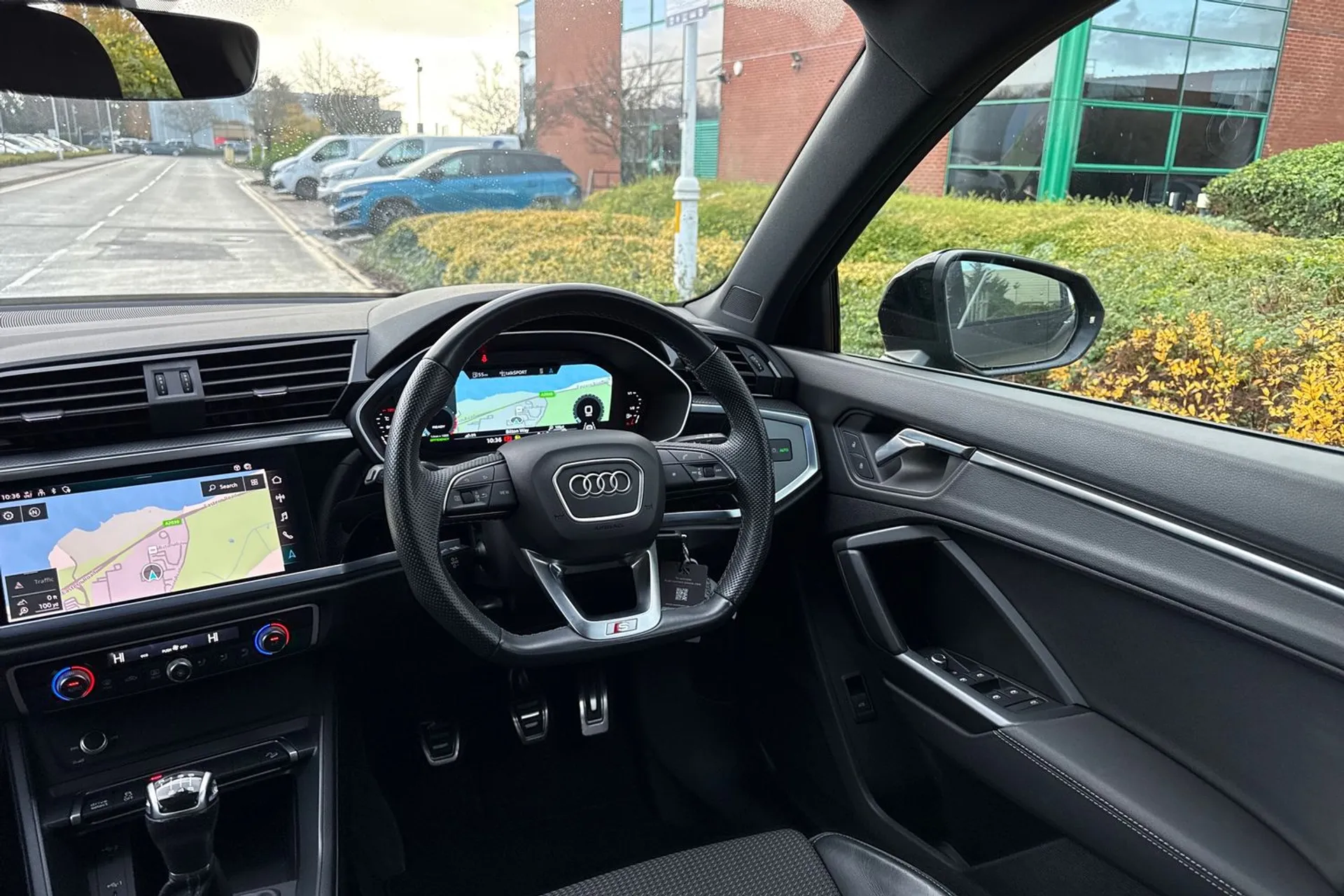 Audi Q3 thumbnail image number 39