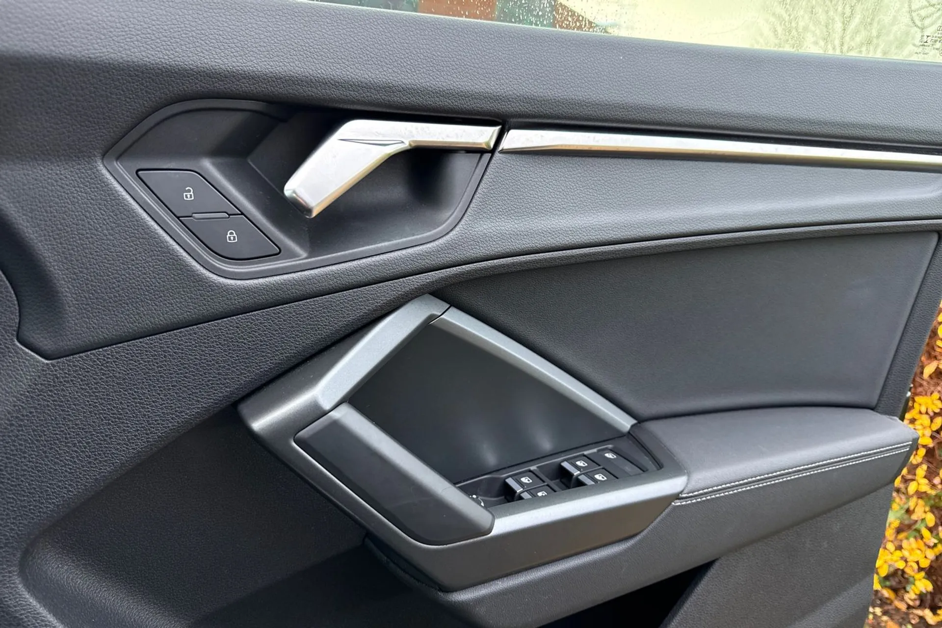 Audi Q3 thumbnail image number 43