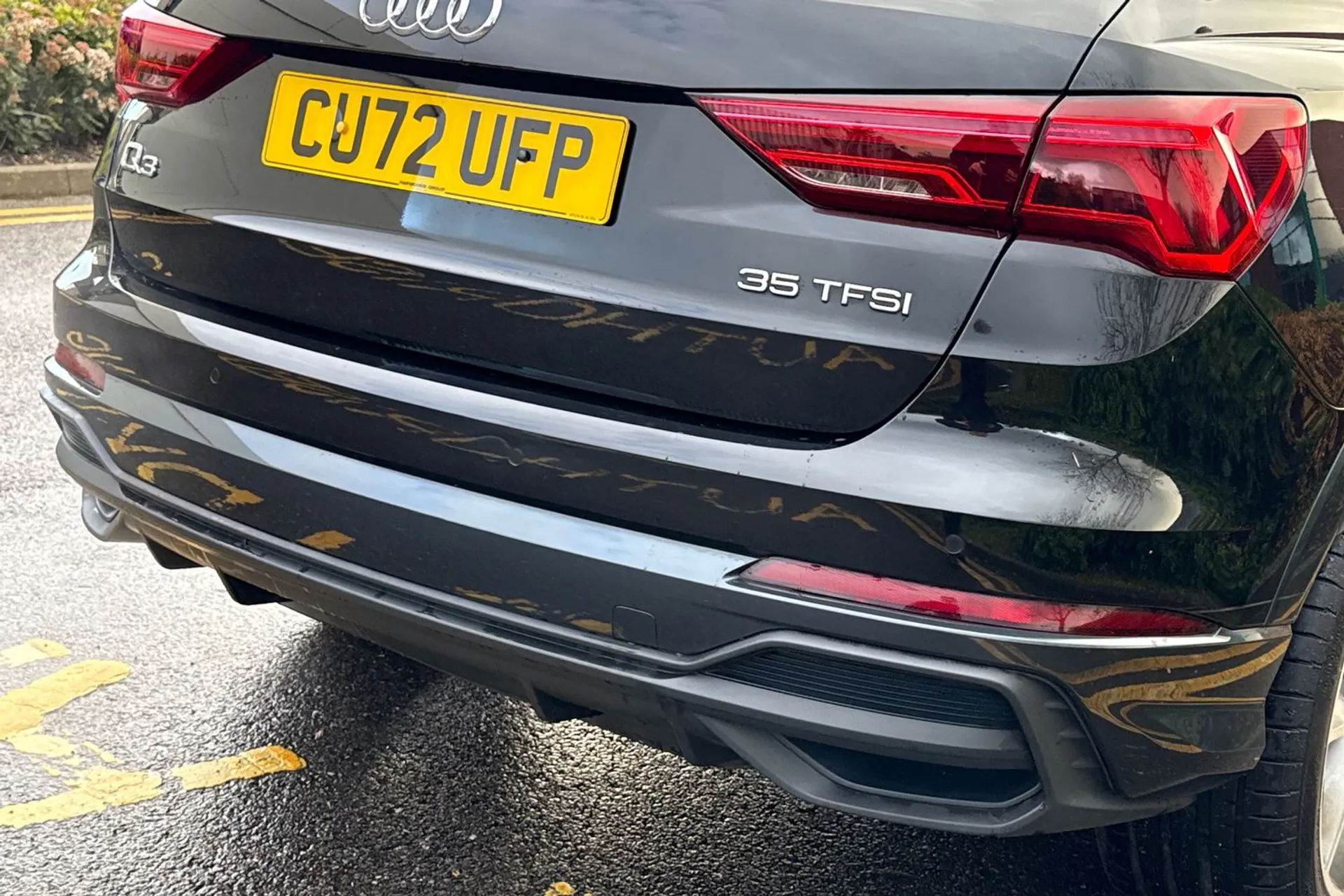 Audi Q3 thumbnail image number 16