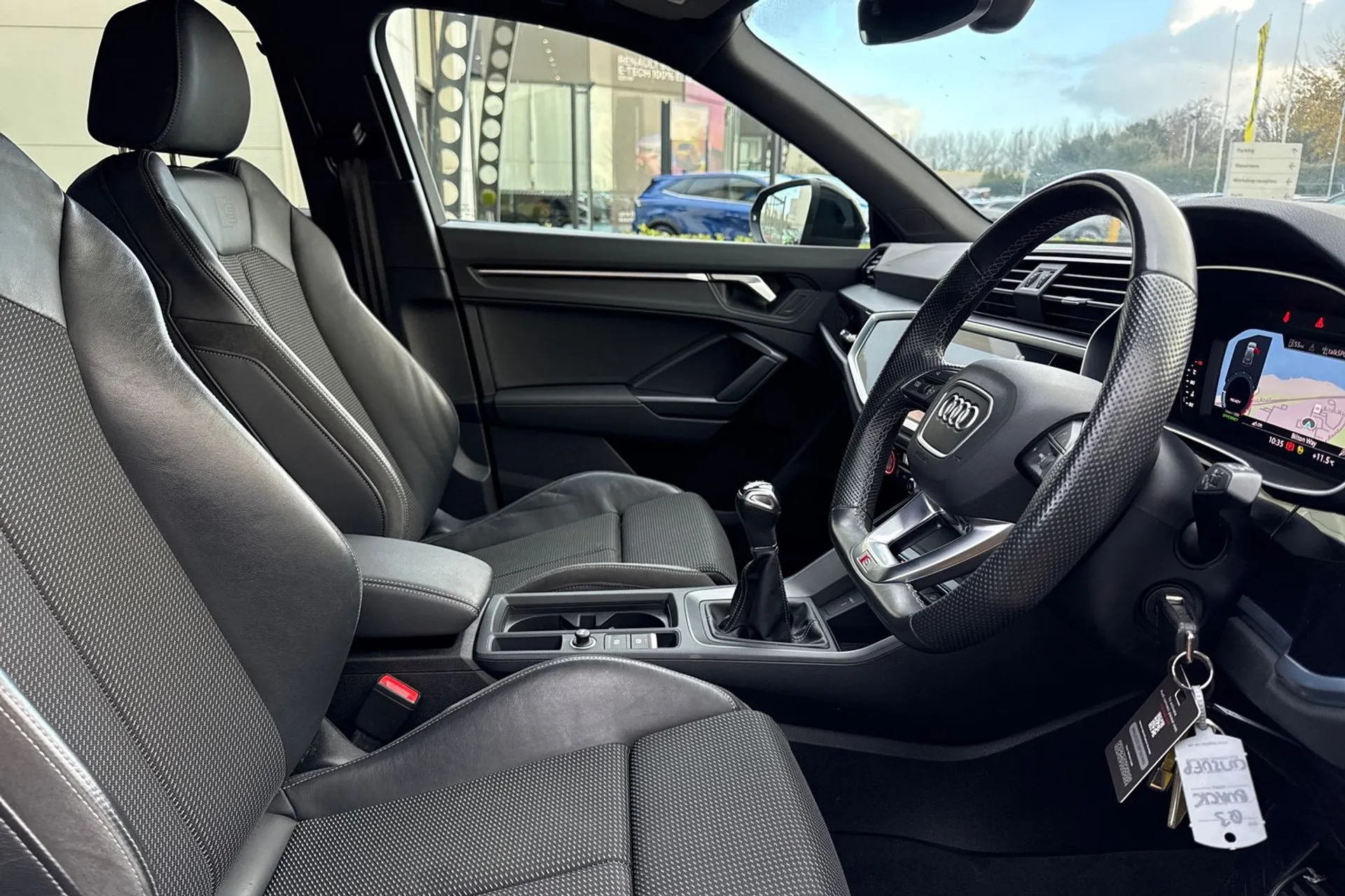 Audi Q3 thumbnail image number 29