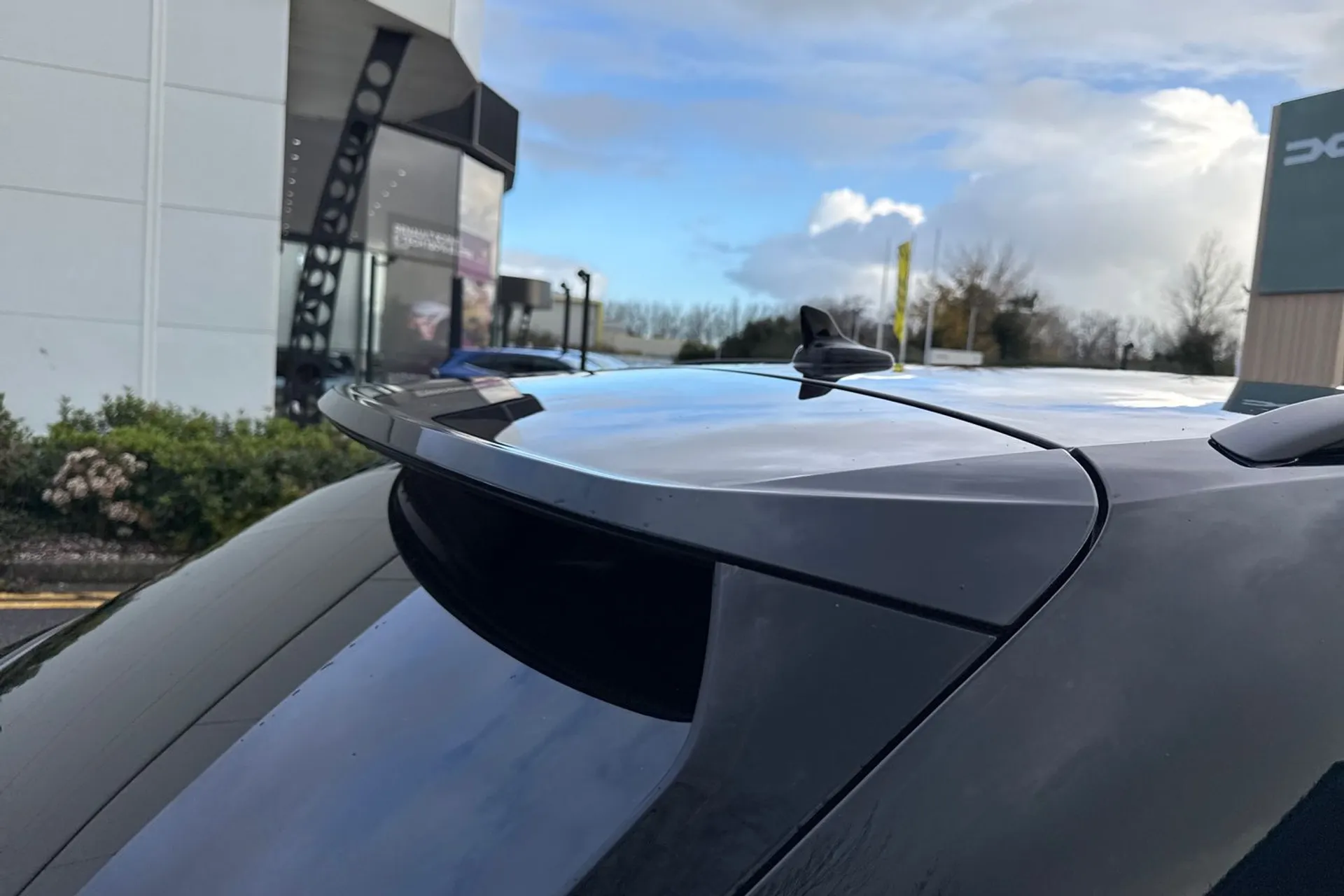 Audi Q3 thumbnail image number 14