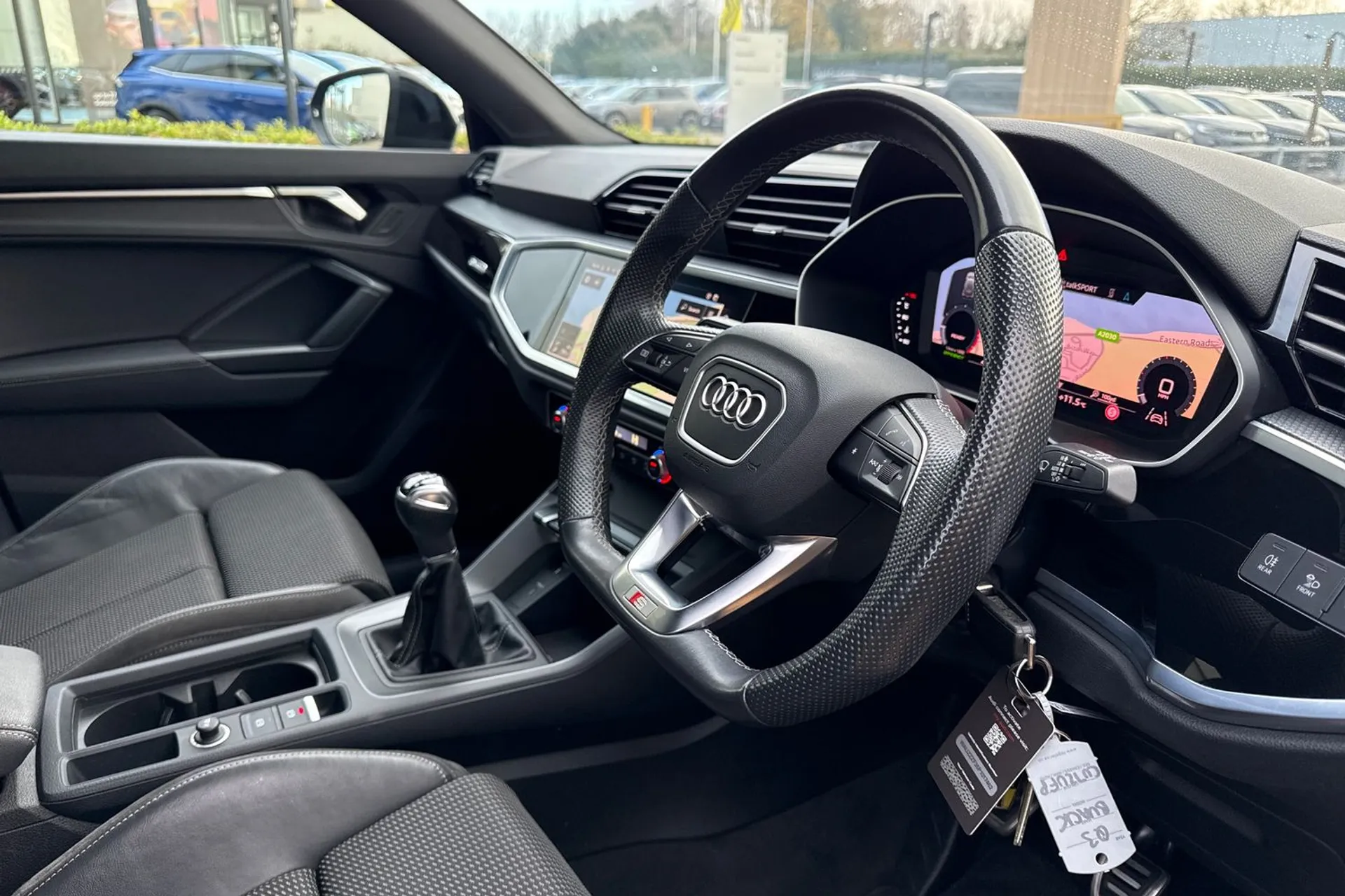 Audi Q3 thumbnail image number 31